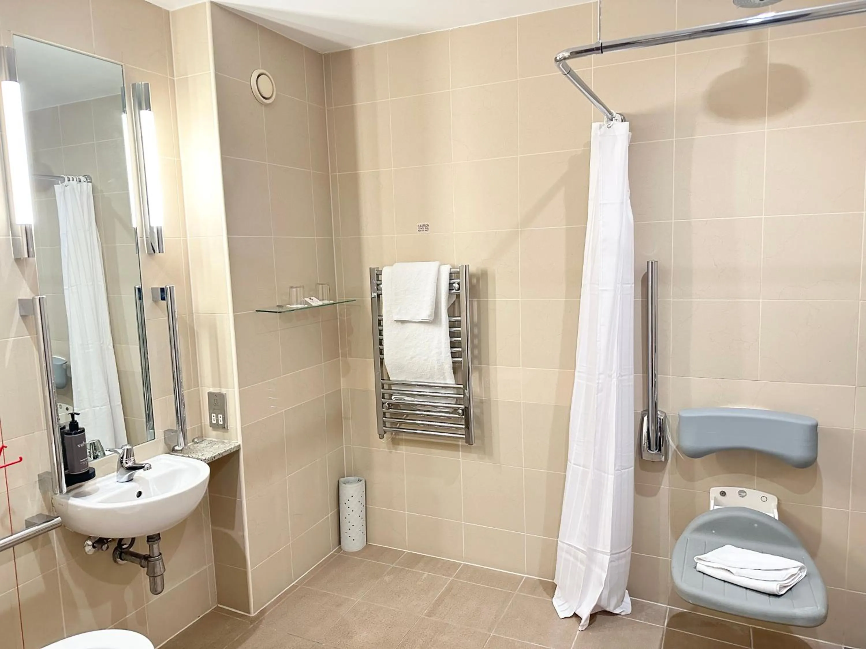 Shower in Casa Hotel