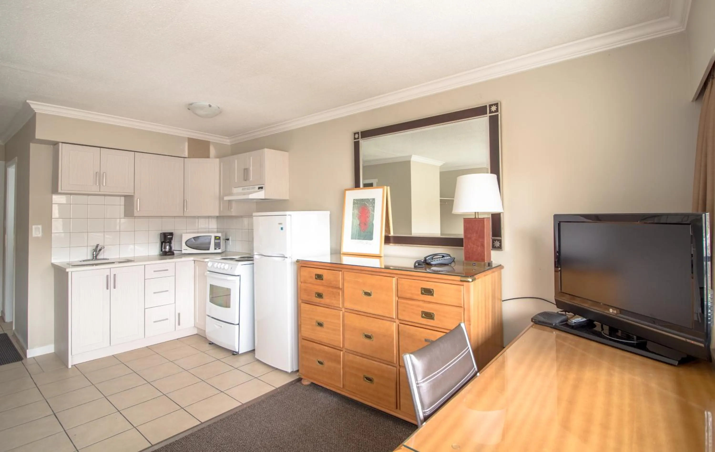 Okanagan Royal Park Inn by Elevate Rooms