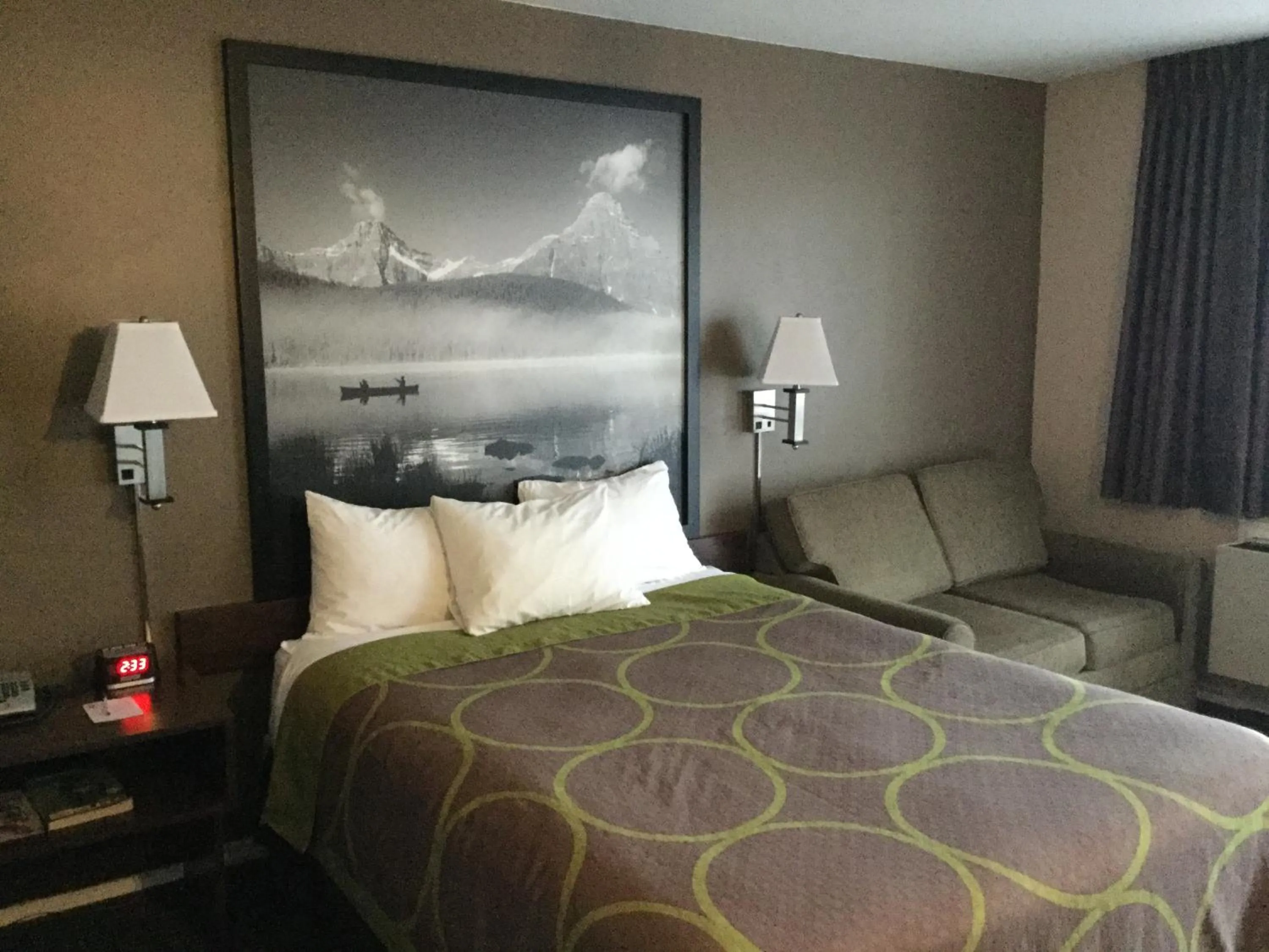 Bed in Sage Inn Merritt BC