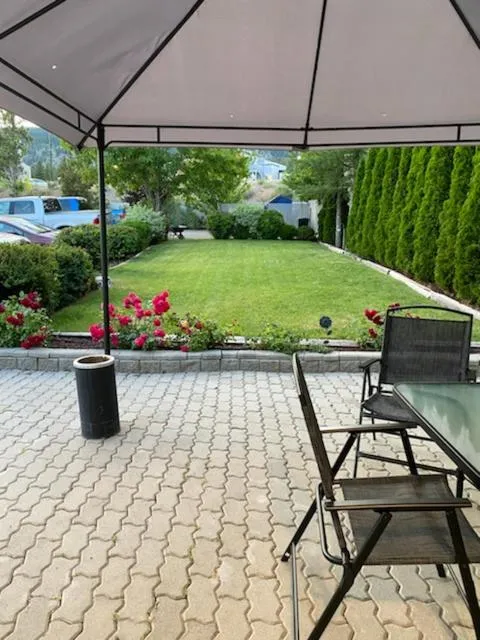 Patio in Sage Inn Merritt BC