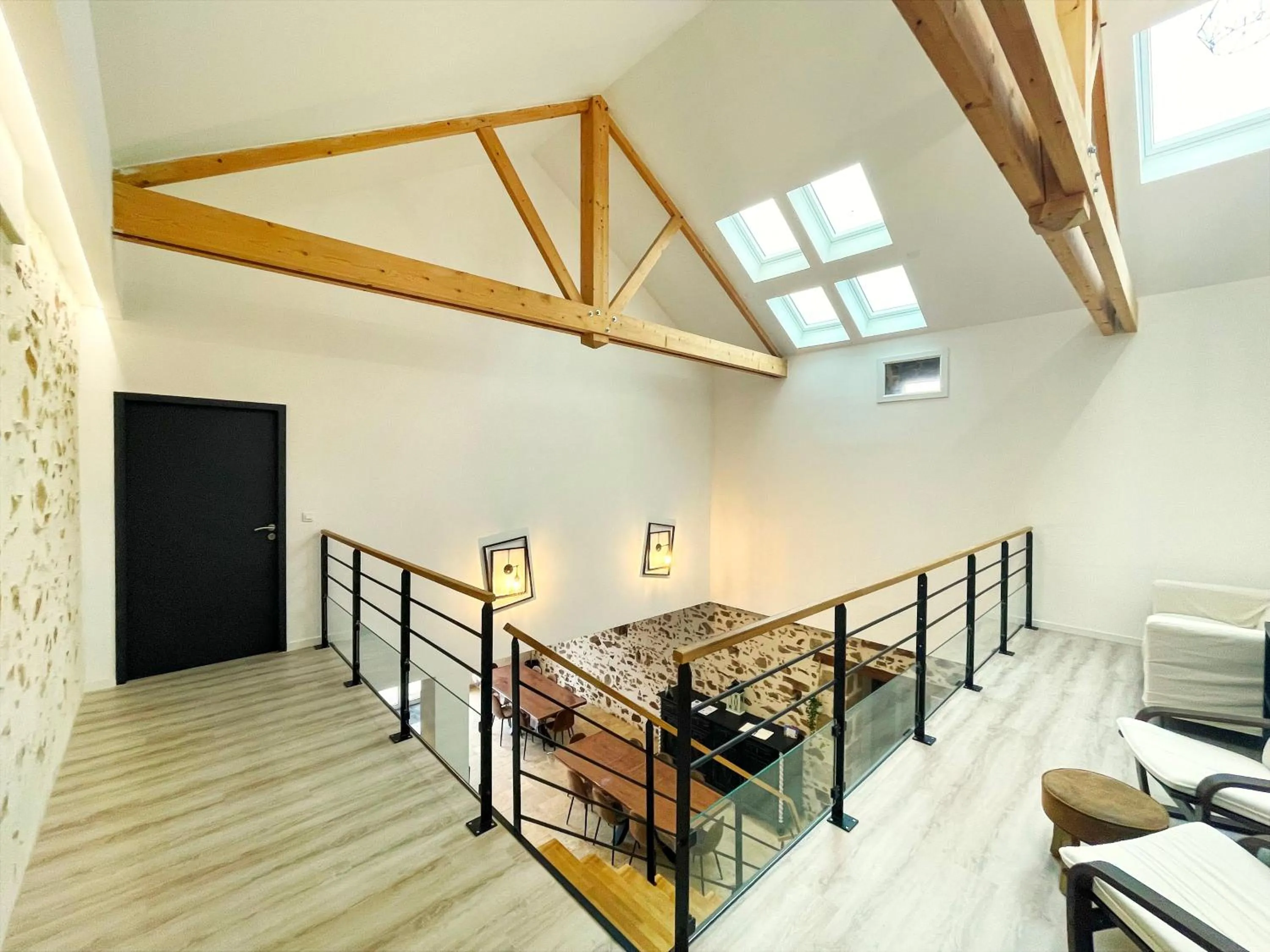 Communal lounge/ TV room, Bed in "La Petite Félixière" à 25 min du Puy du Foù, 10 min de Cholet, et 35 min de Nantes