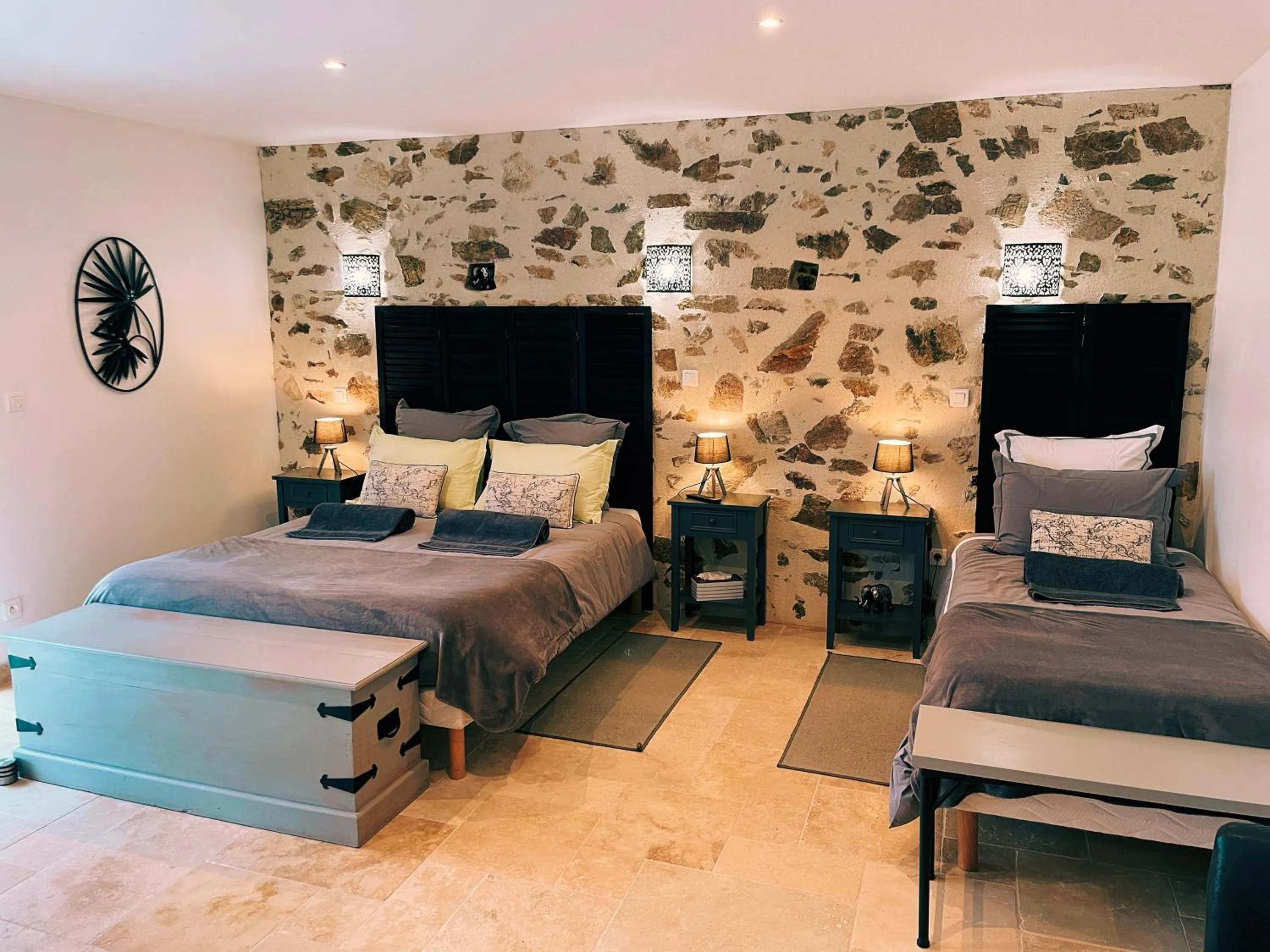 Patio, Bed in "La Petite Félixière" à 25 min du Puy du Foù, 10 min de Cholet, et 35 min de Nantes