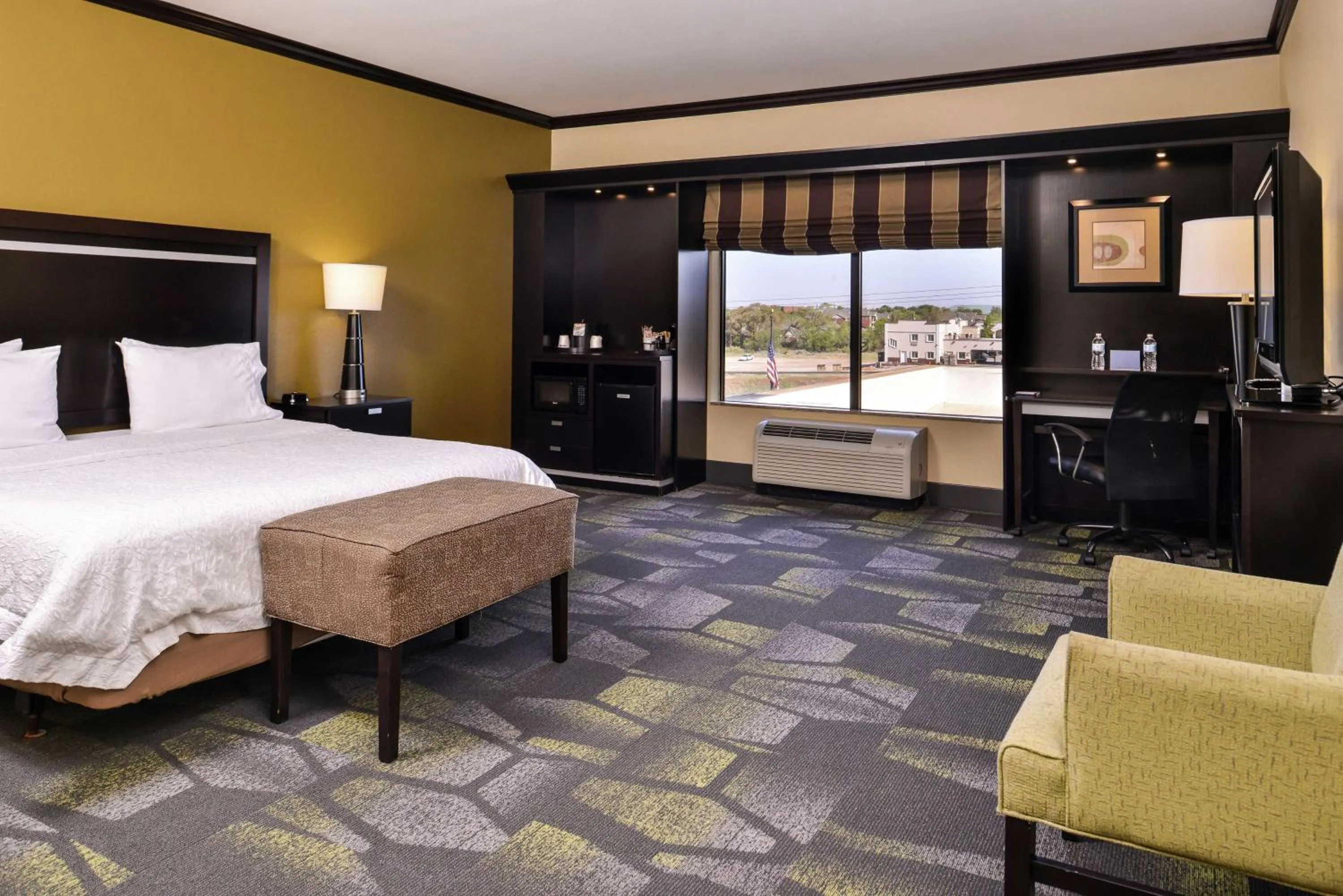 Bedroom, Bed in Hampton Inn & Suites Big Spring