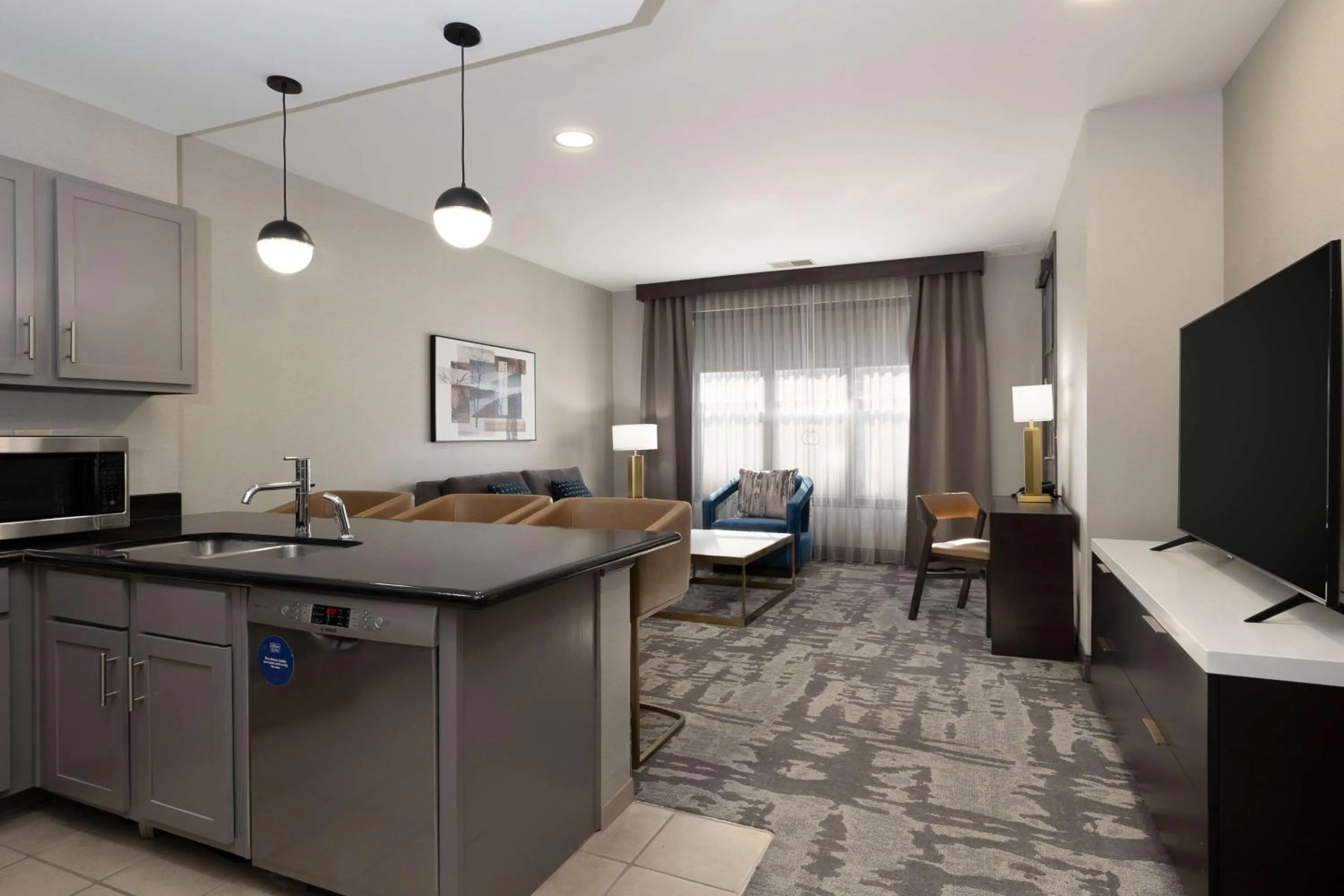 Kitchen or kitchenette in Hilton Promenade Branson Landing