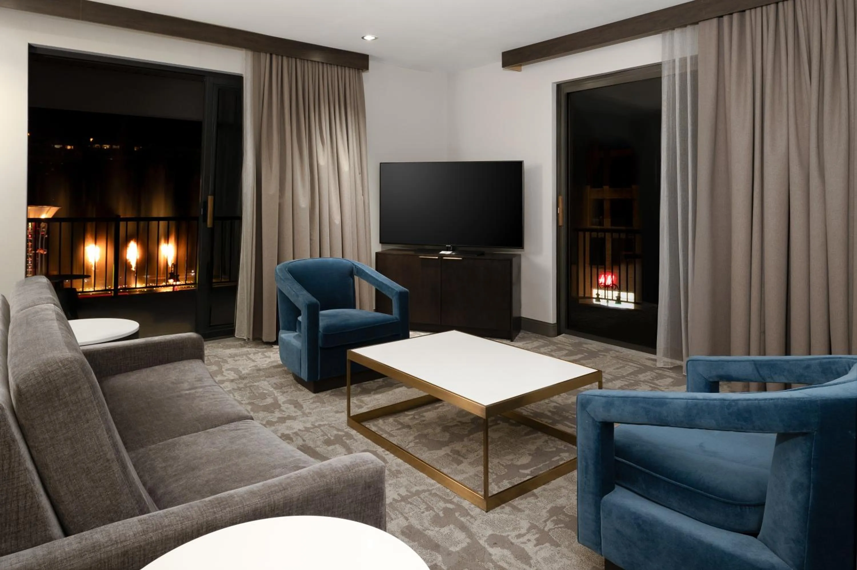 Living room in Hilton Promenade Branson Landing