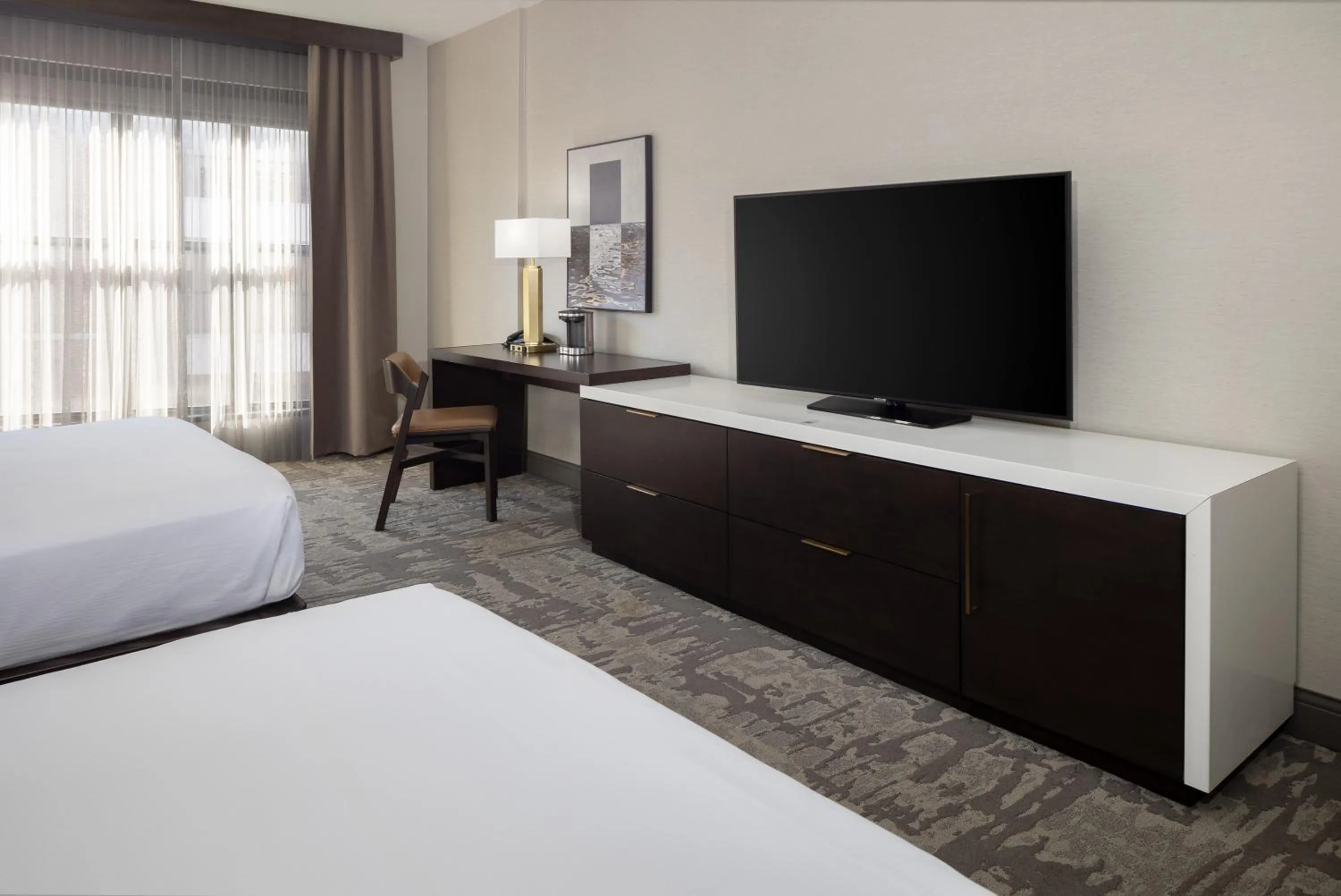 TV and multimedia, Bed in Hilton Promenade Branson Landing