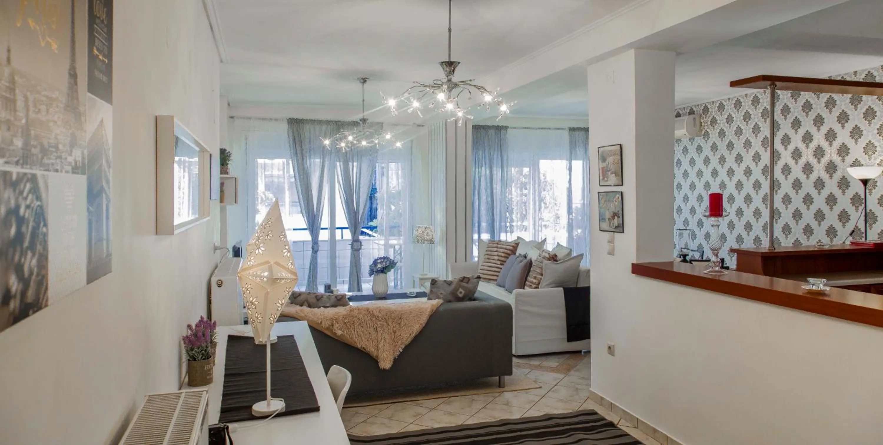 Living room in Luxury City Center Apartment