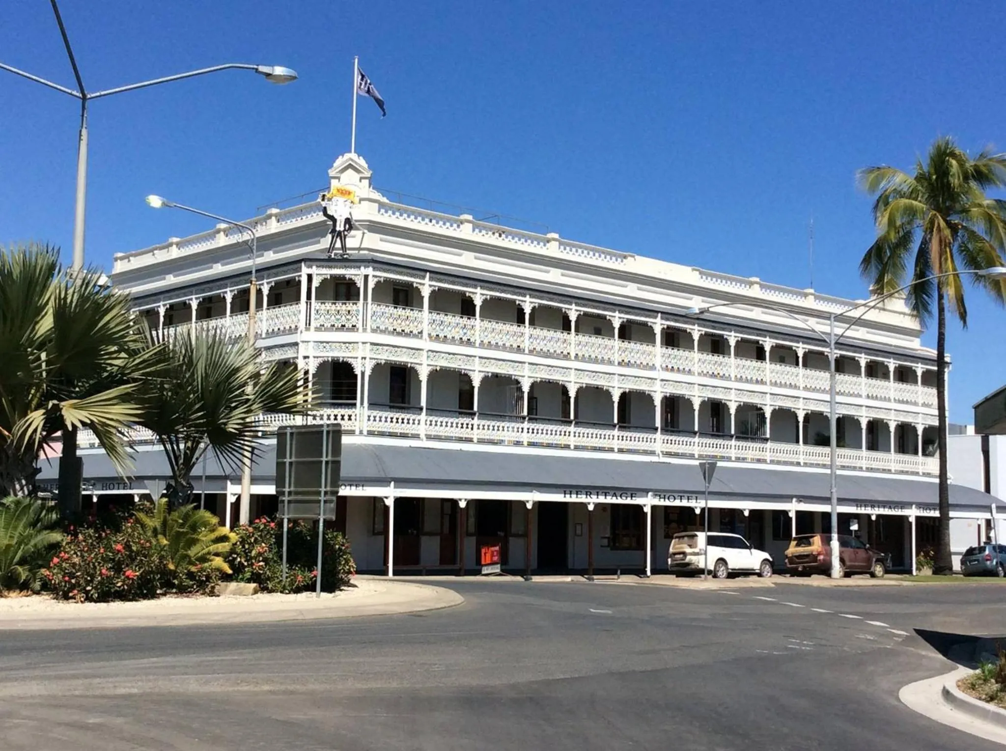 Facade/entrance in Heritage Hotel Rockhampton