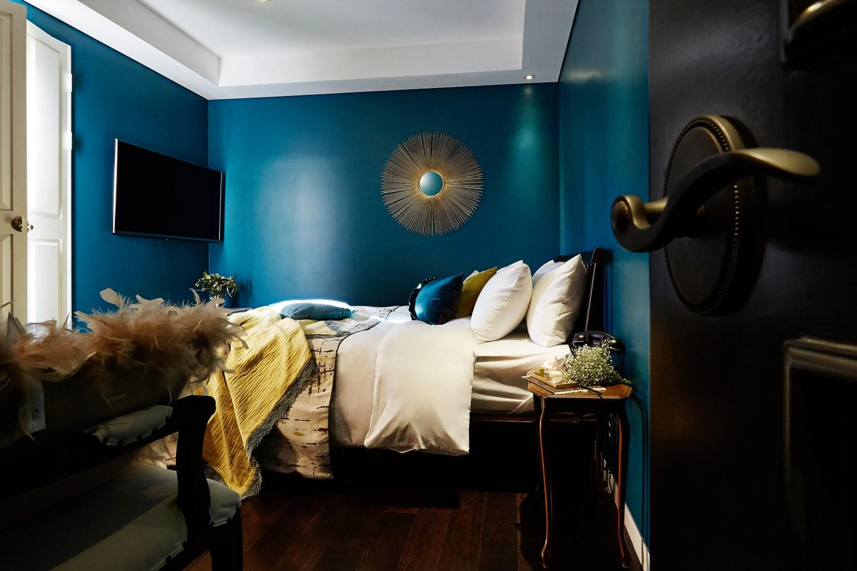 Decorative detail, Bed in Roseto Hotel