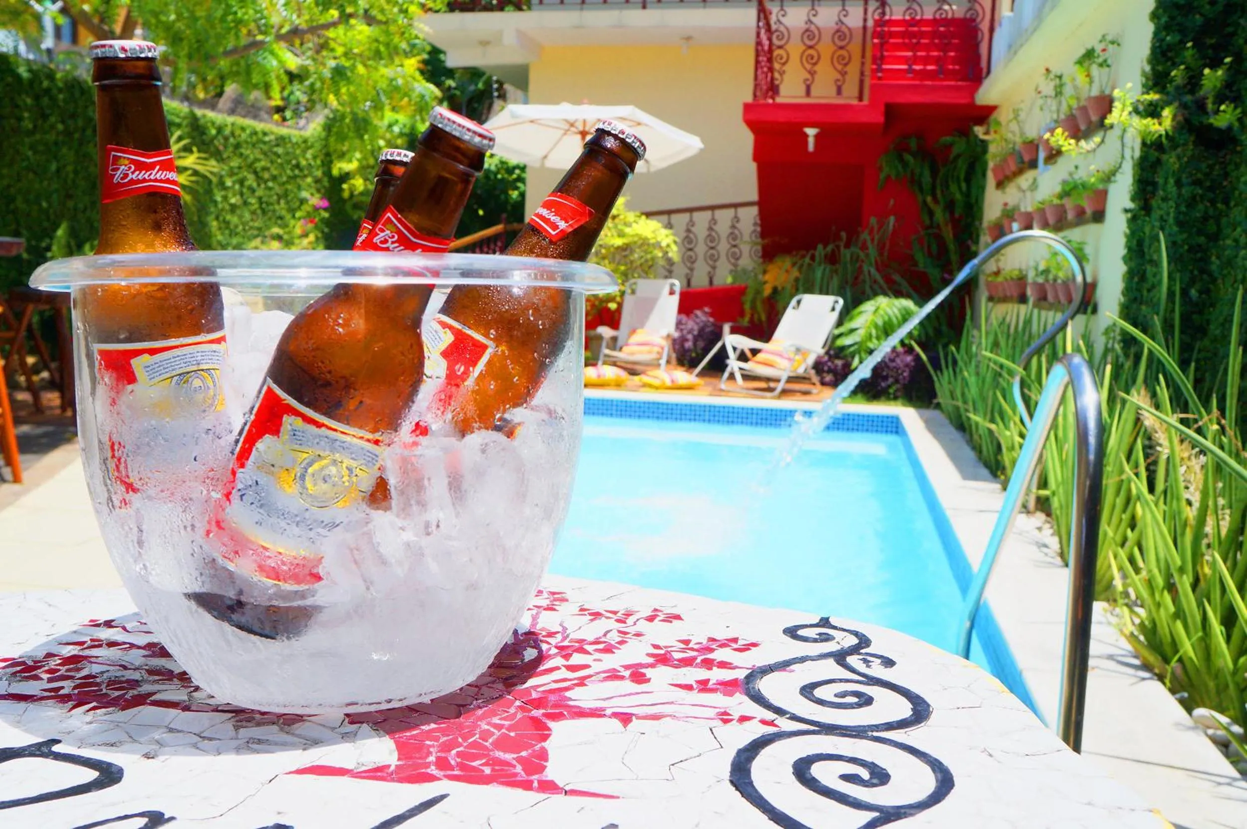 Swimming pool in Pousada Baobá e SPA