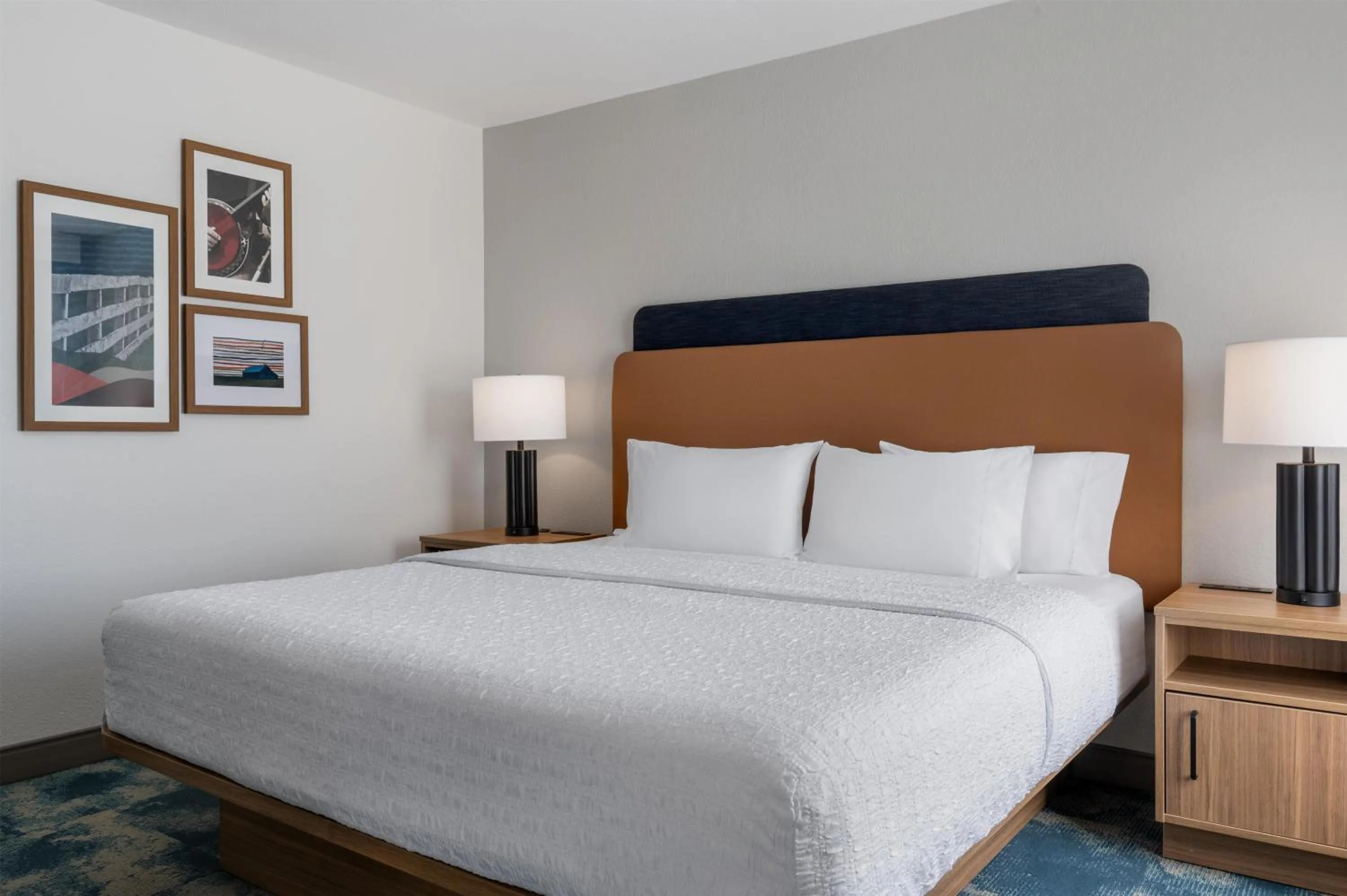 Bed in Hampton Inn Owensboro