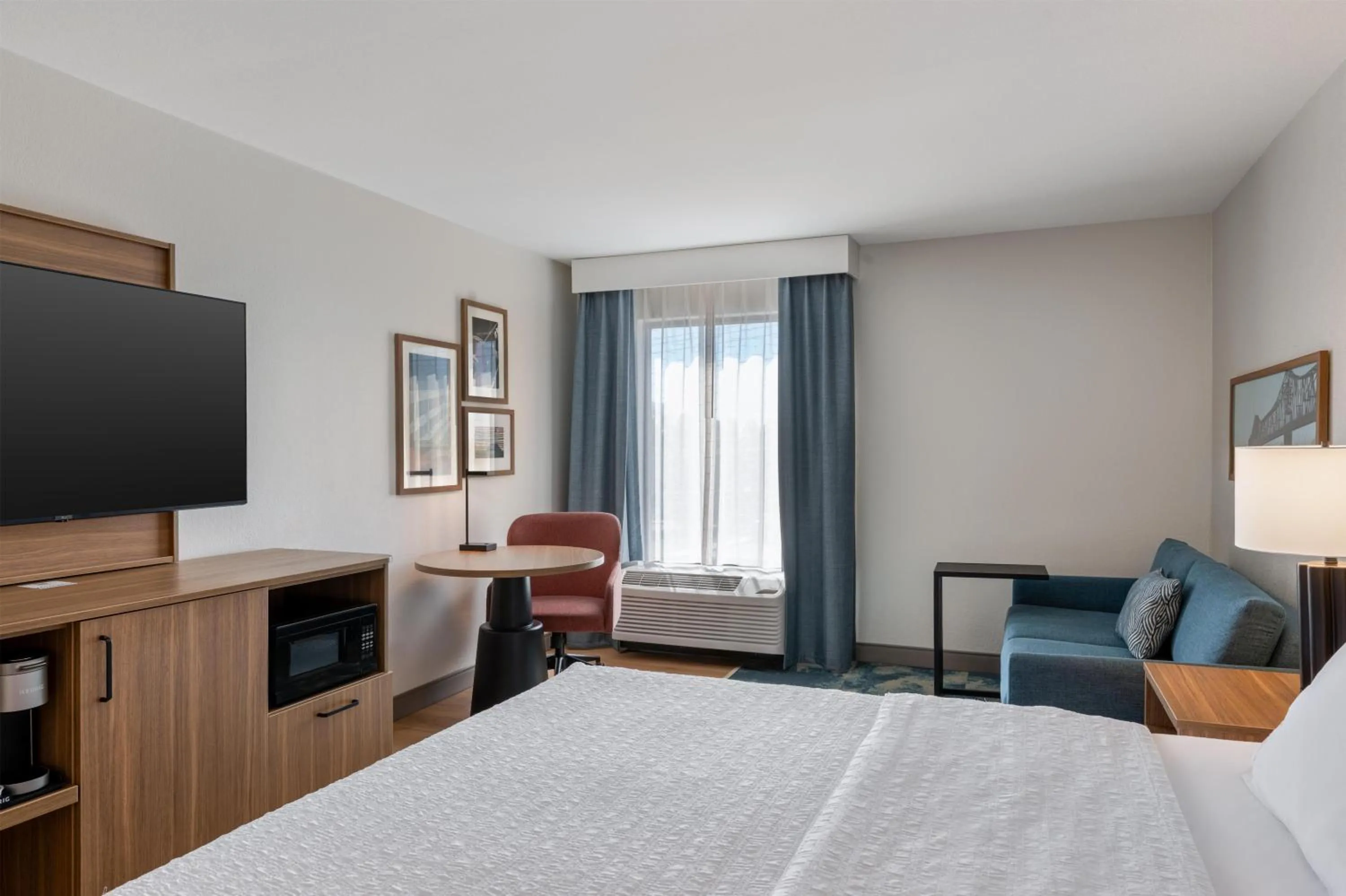 Bed in Hampton Inn Owensboro