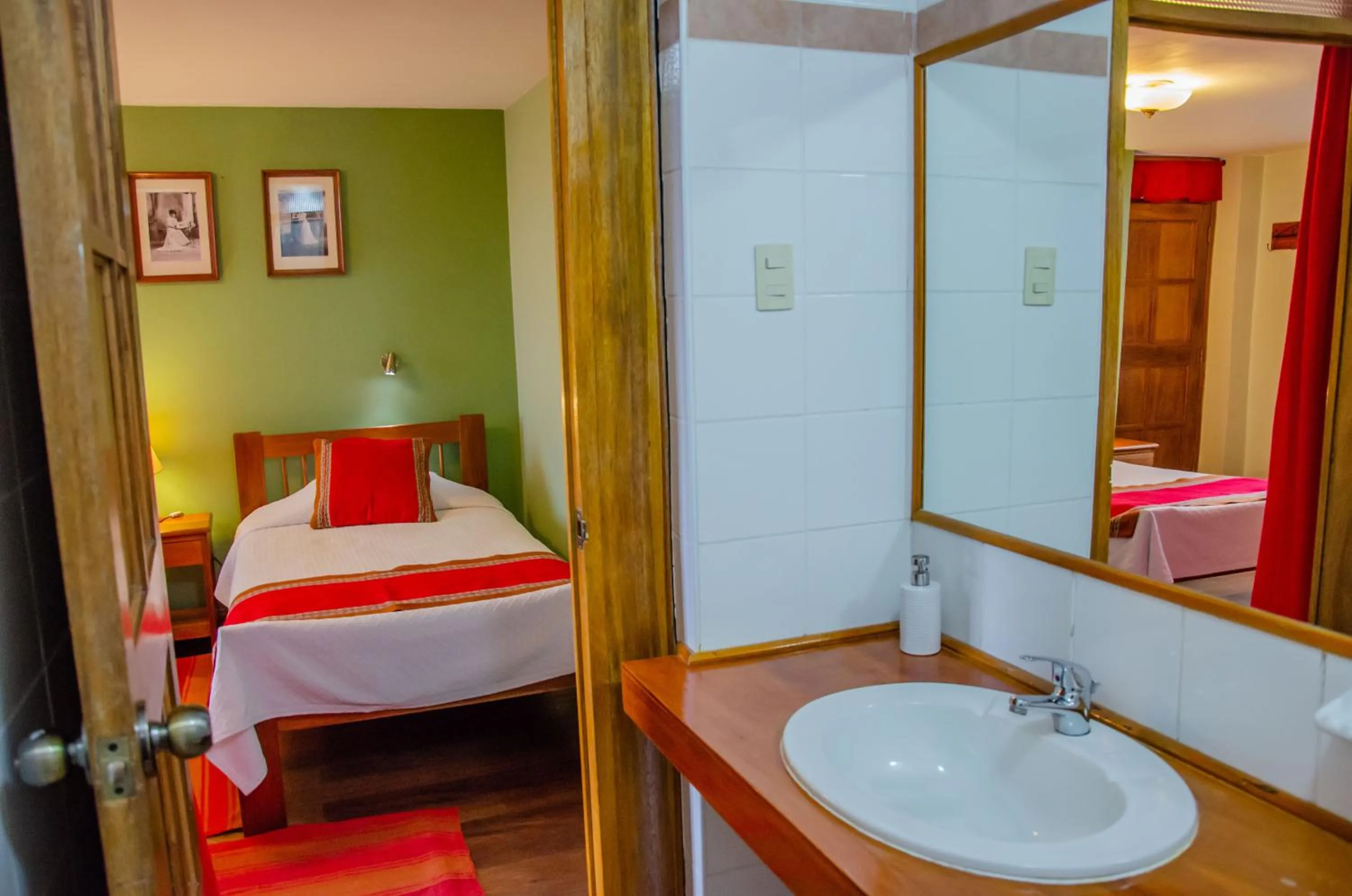 Bathroom in Eco-Hotel Pension Alemana