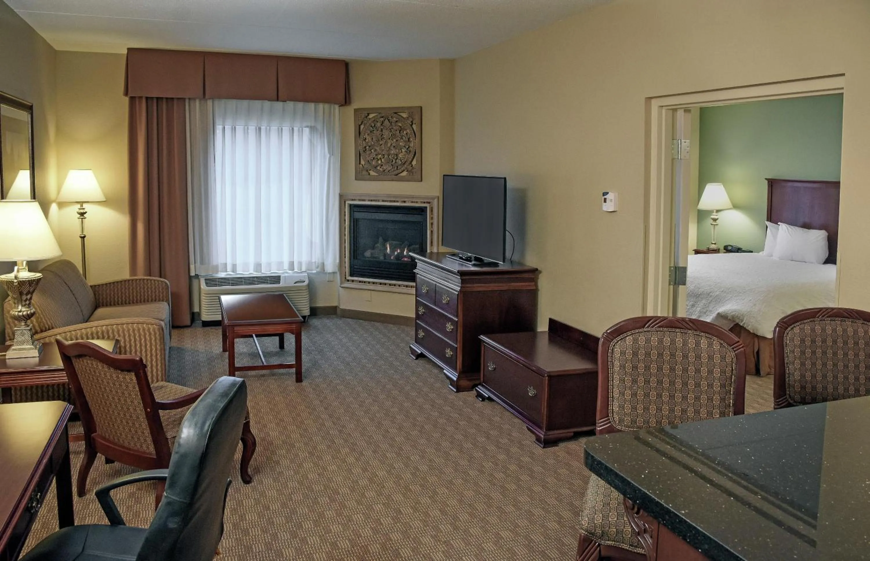 Bedroom, Bed in Hampton Inn & Suites Youngstown-Canfield