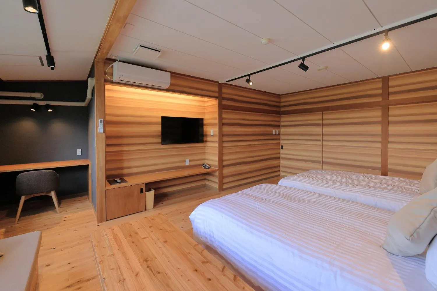 Bed in mt. inn(マウントイン）