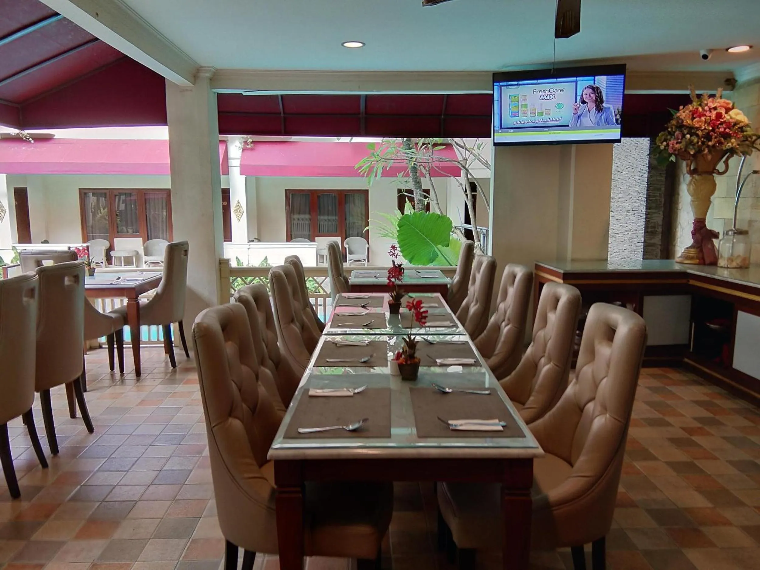 Buffet breakfast in Hotel Indah Palace Yogyakarta