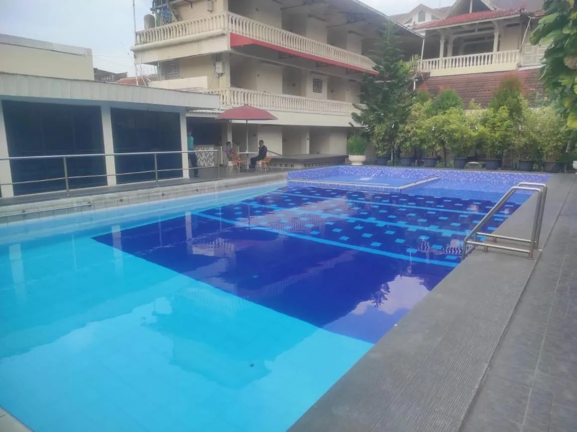 Swimming pool in Hotel Grand Rosela