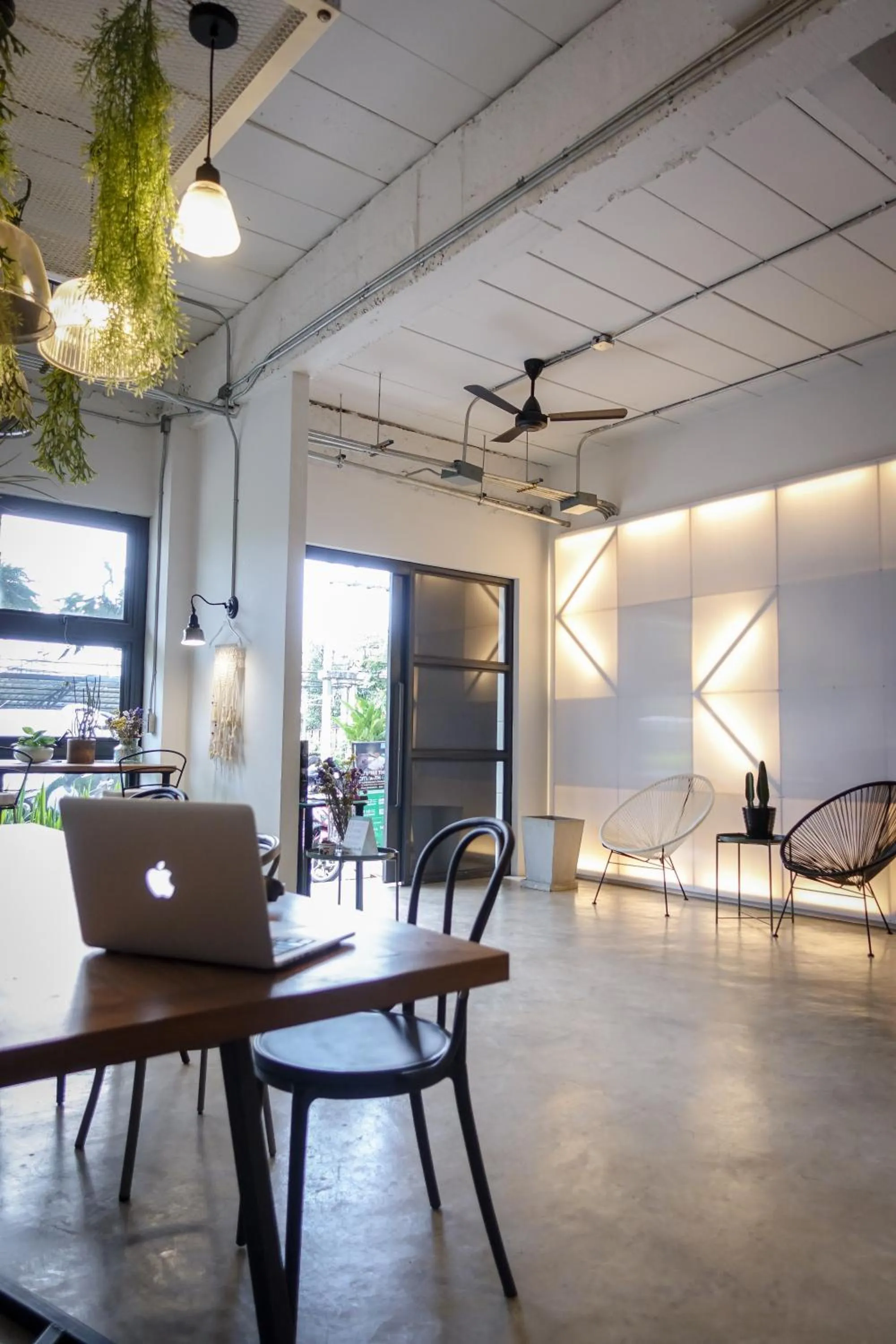 Facade/entrance in The51Hometel