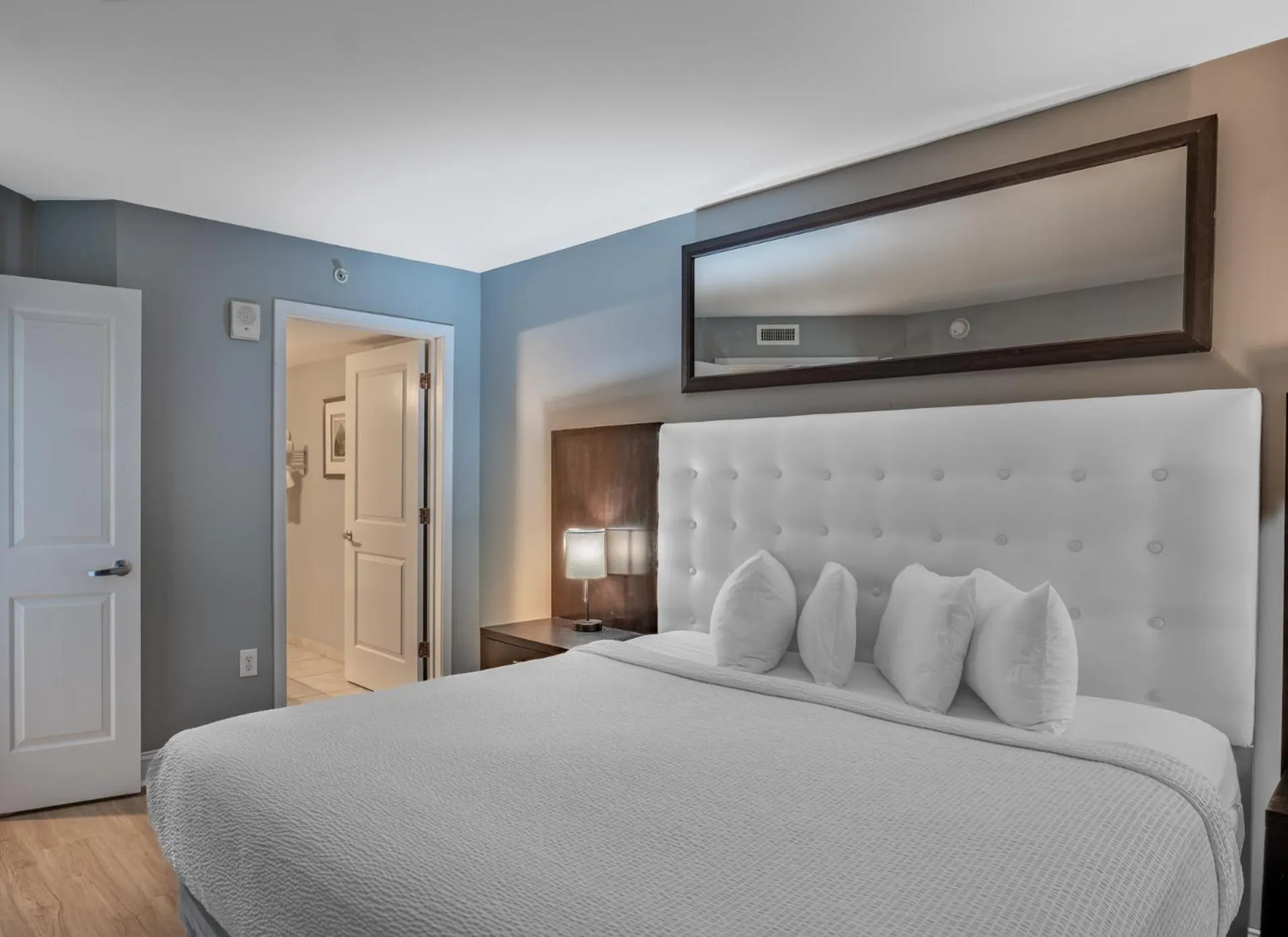 Bed in Oceans One 1806