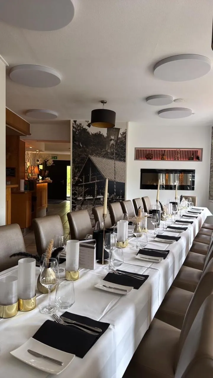 Restaurant/places to eat in Hotel-Restaurant Jagdhaus Heede