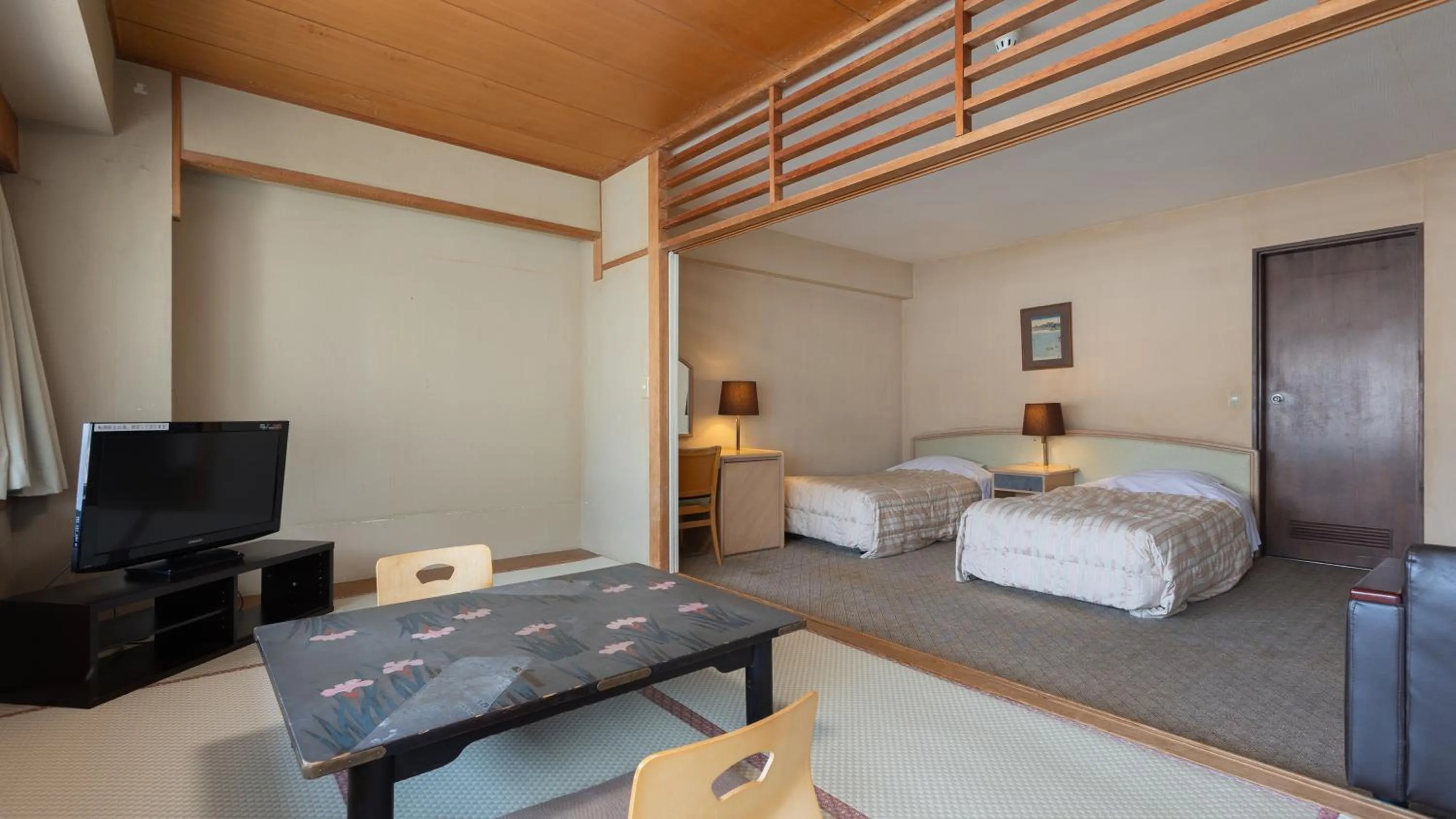 Bed in Atami New Fujiya Hotel