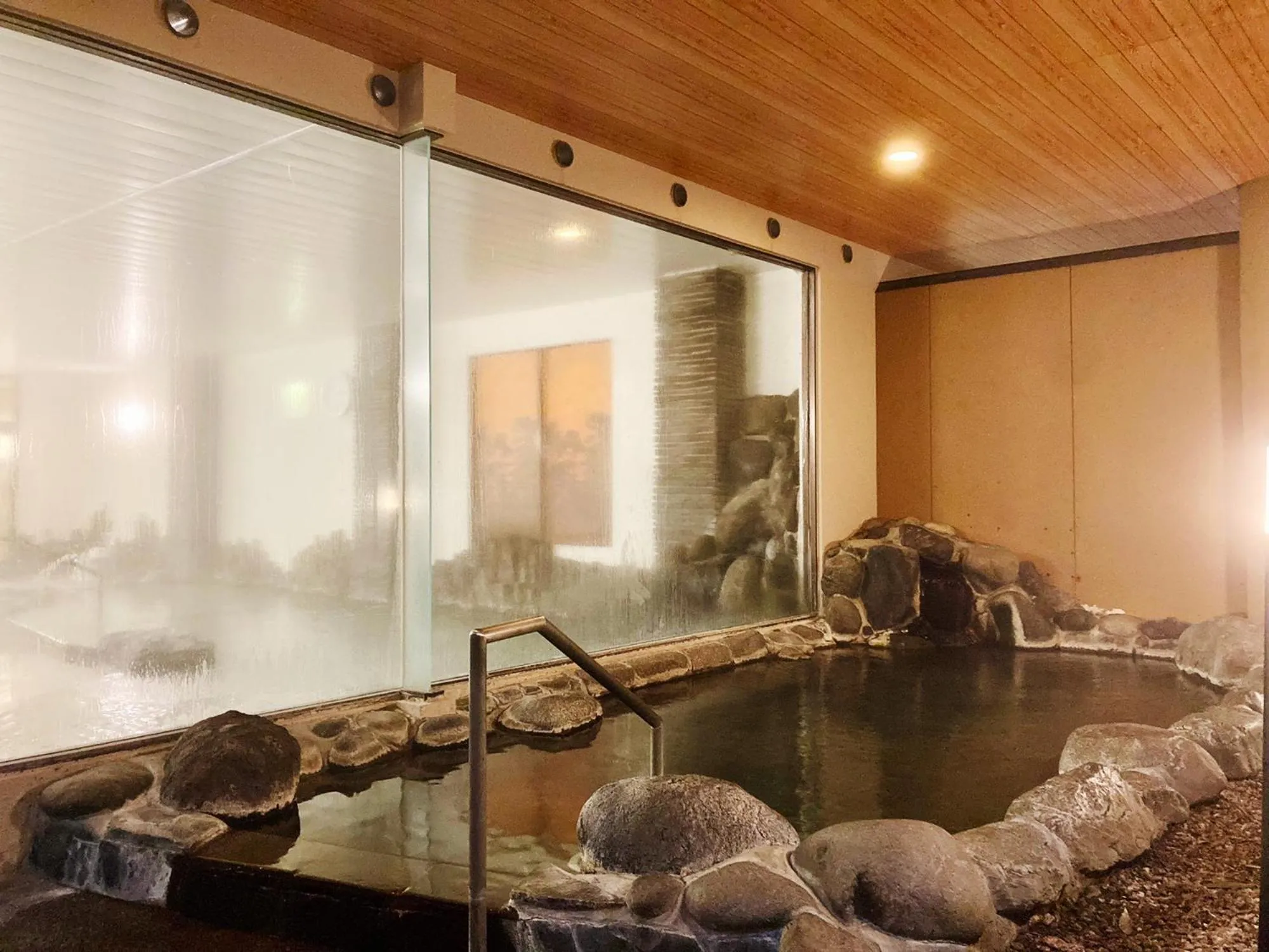 Hot Spring Bath in Itoen Hotel Bekkan