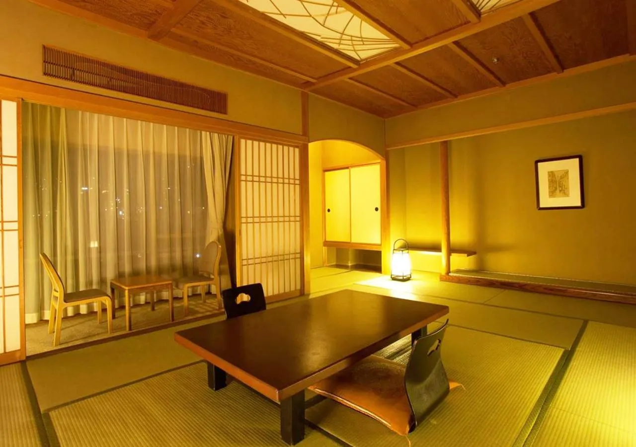 Photo of the whole room in Atami Kinjokan