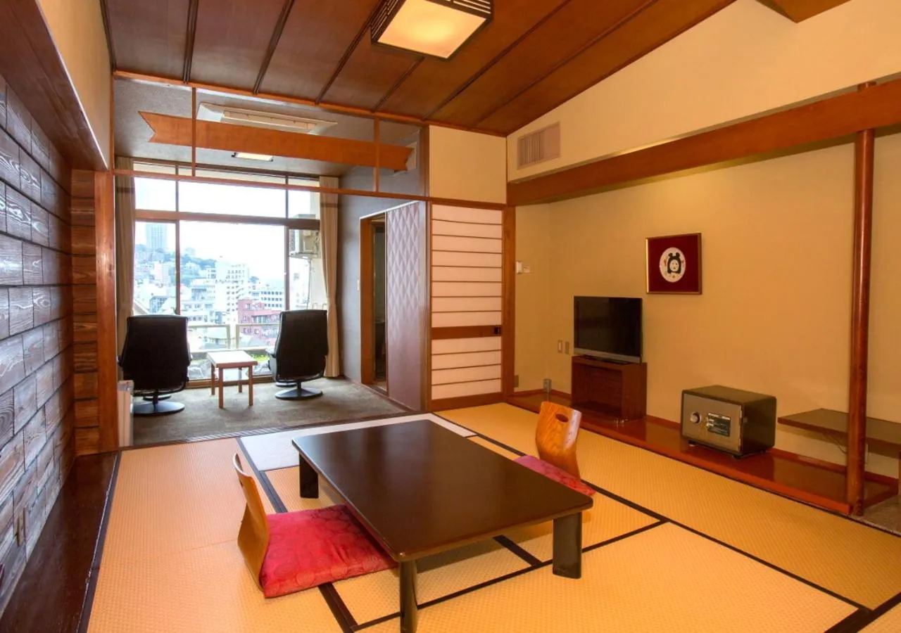 Photo of the whole room in Atami Kinjokan