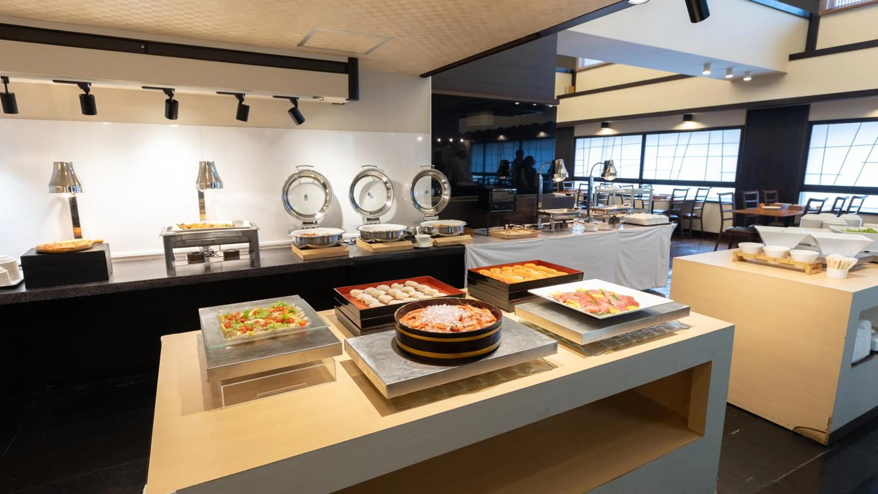 Restaurant/places to eat in Atami Season Hotel