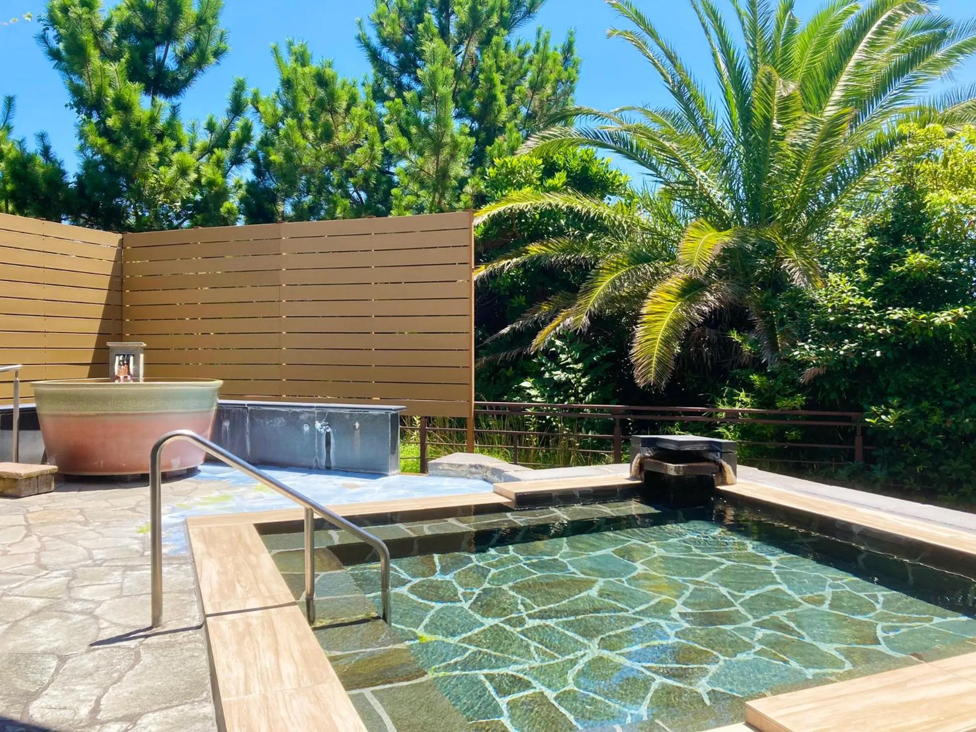 Hot Spring Bath in Shimoda Itoen Hotel Hanamisaki
