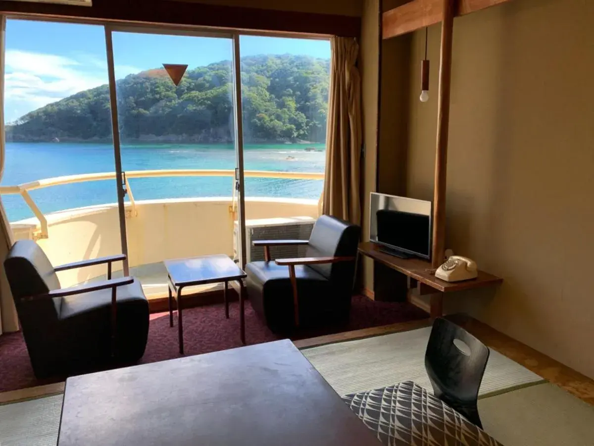 Triple Room with Sea View - single occupancy in Shimoda Kaihin Hotel Triple Room with Sea View - single occupancy in Shimoda Kaihin Hotel