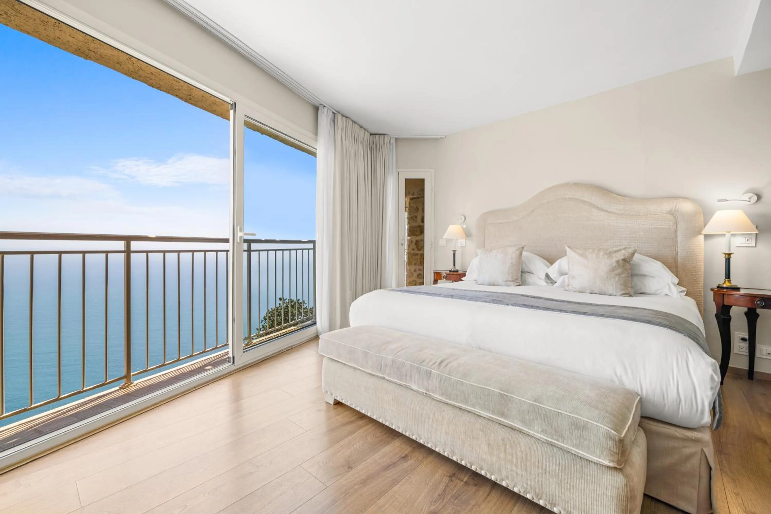 Bed in La Chèvre d'Or