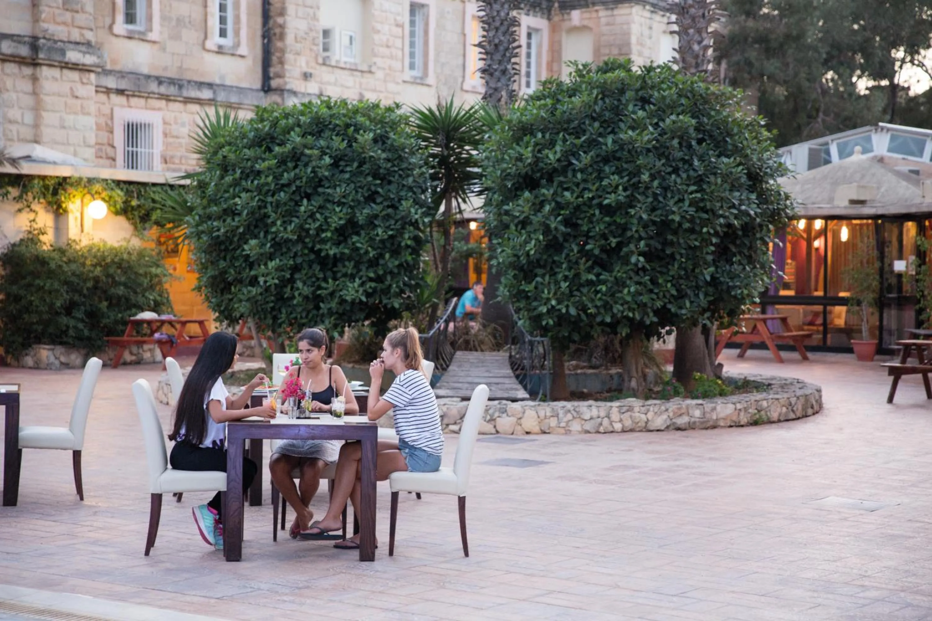 Restaurant/places to eat in SC Club Village