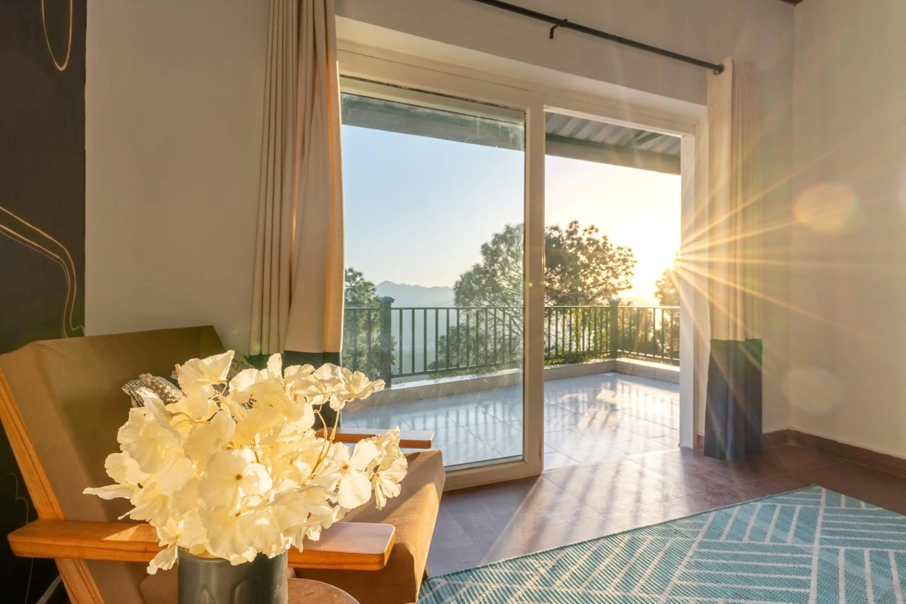 Bed in Seclude Kasauli, Himachal Pradesh