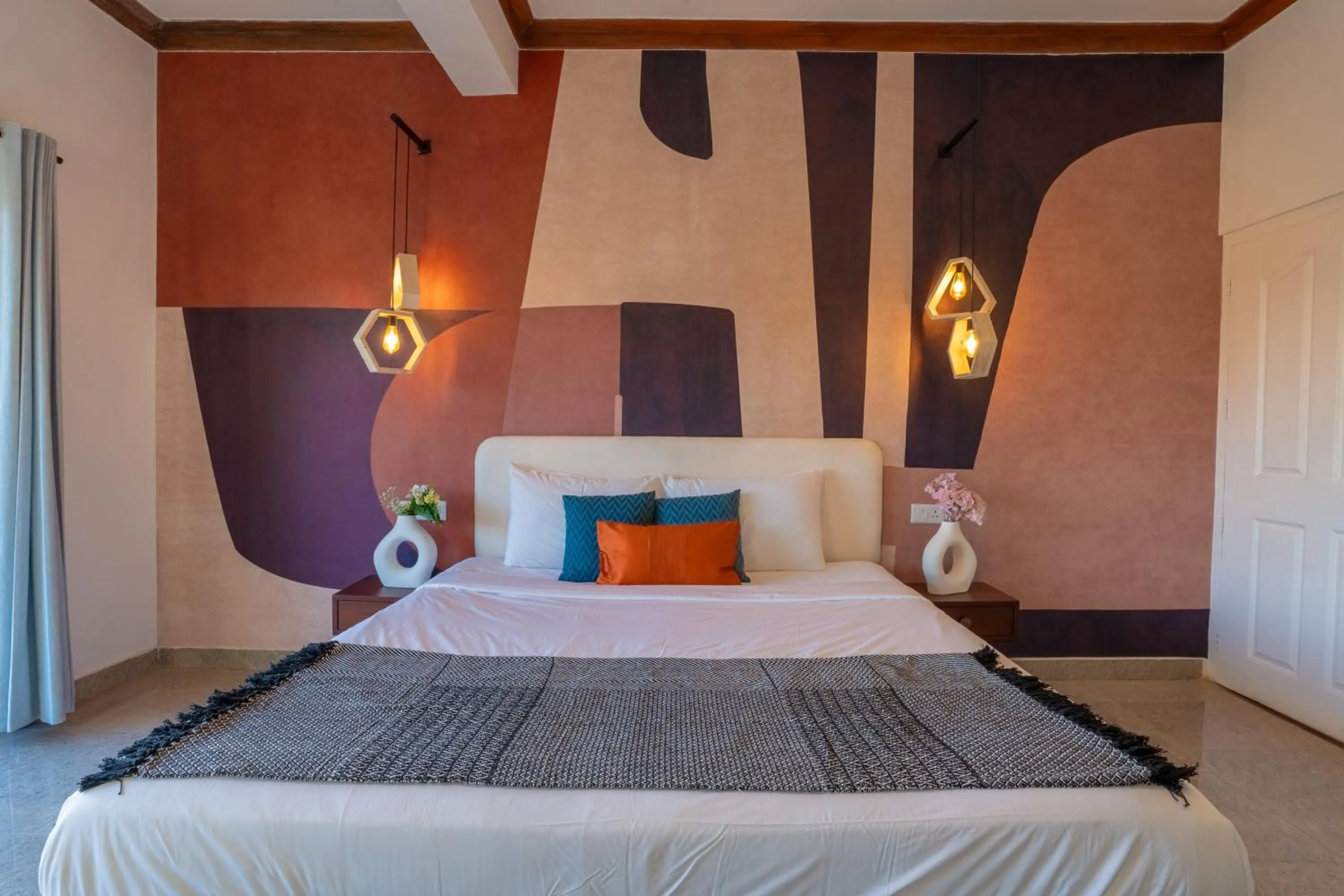 Bed in Seclude Kasauli, Himachal Pradesh