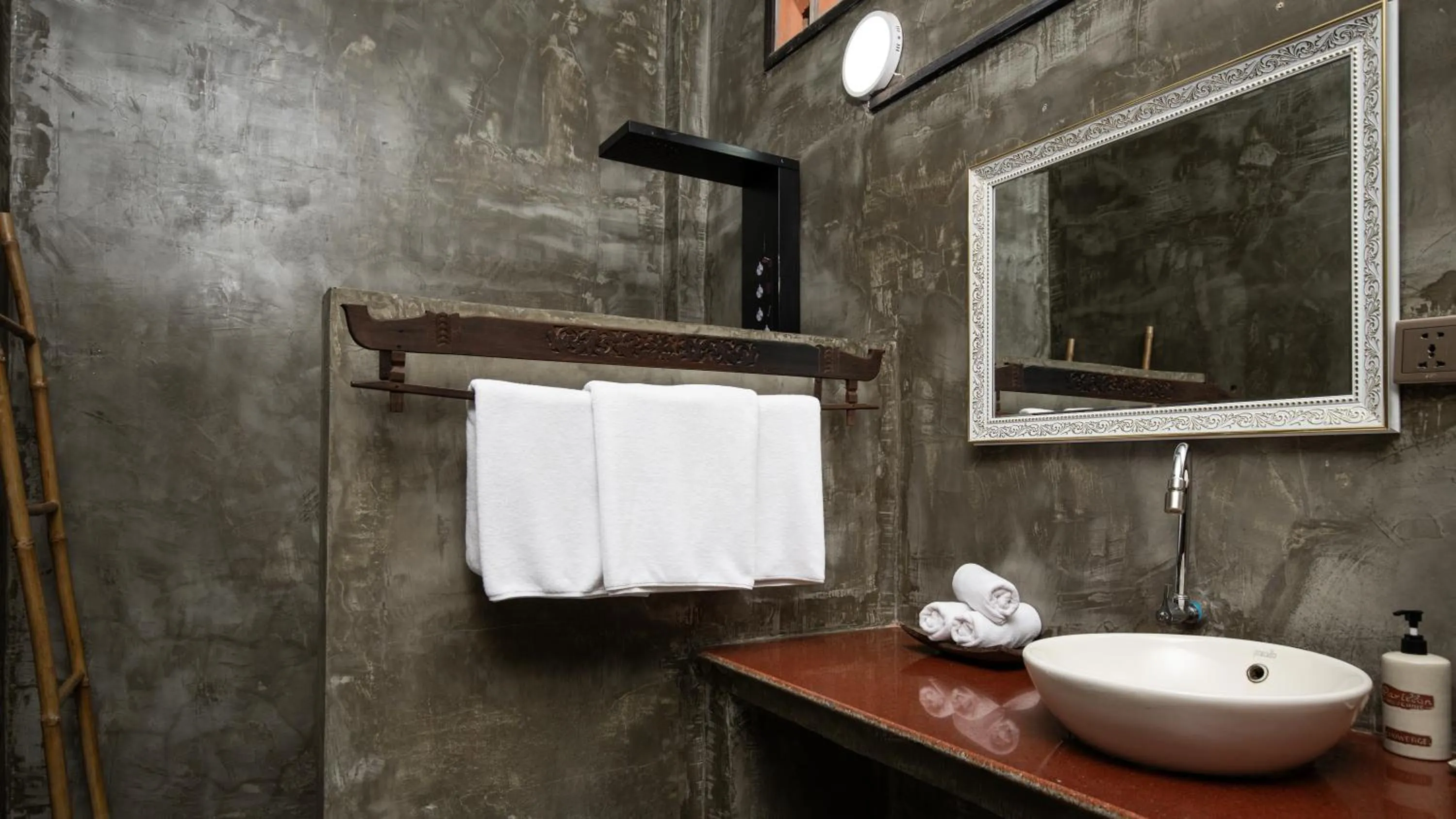 Bathroom in Pavillon Indochine Boutique - Hotel