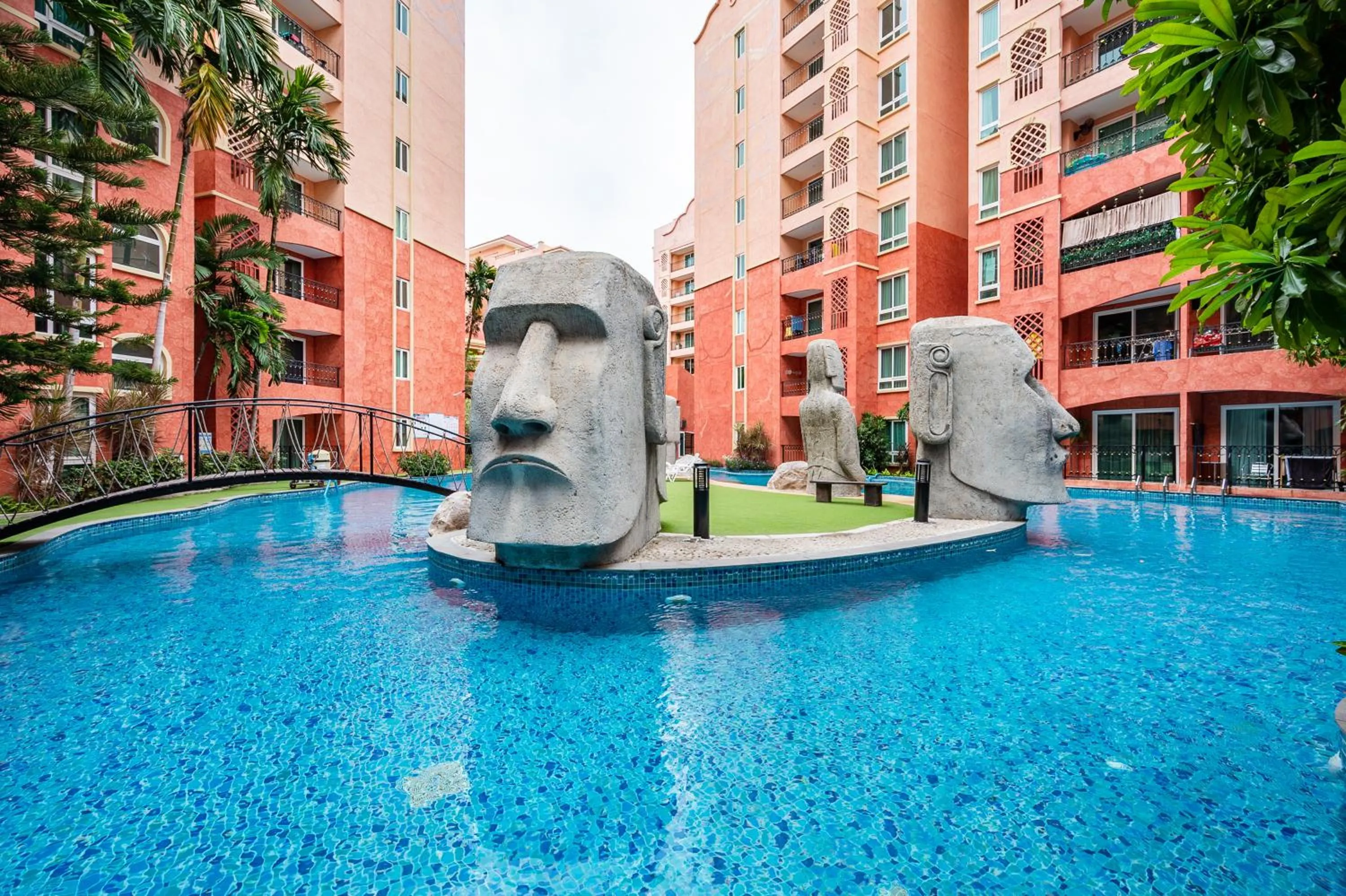 Swimming pool in Sonia residence - SHA Extra Plus