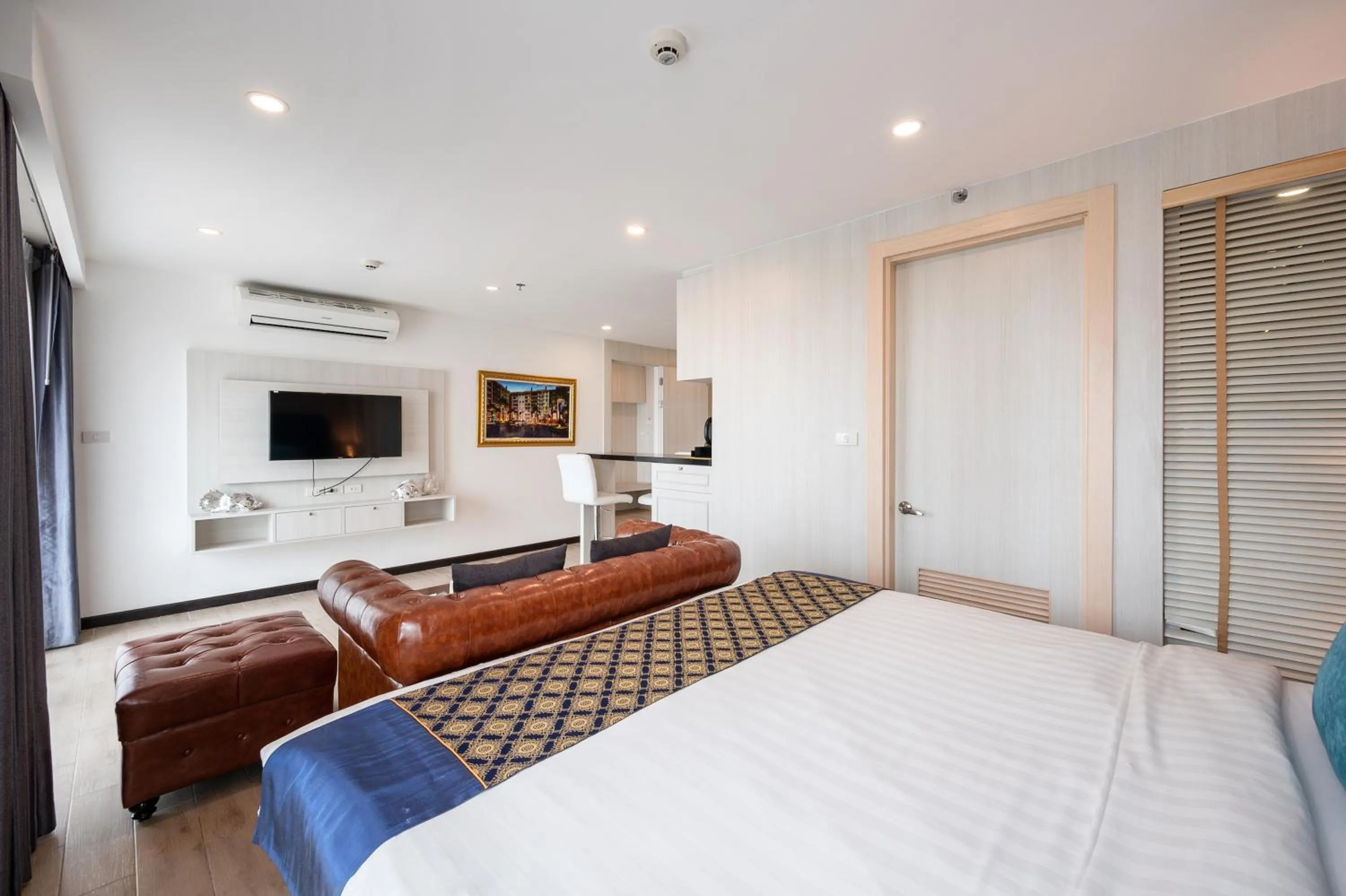 Photo of the whole room, Bed in Sonia residence - SHA Extra Plus