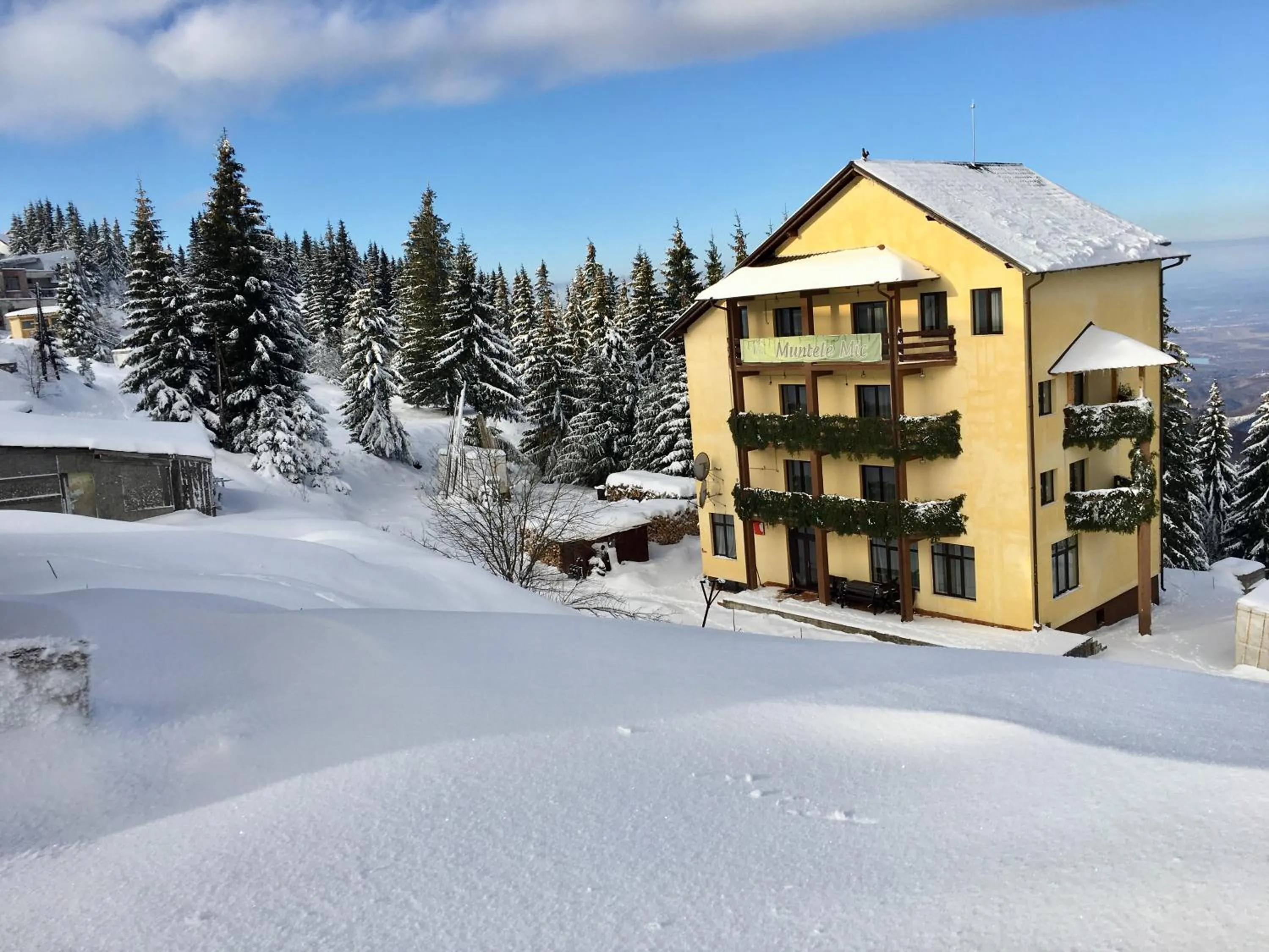 Property building in Hotel Muntele Mic