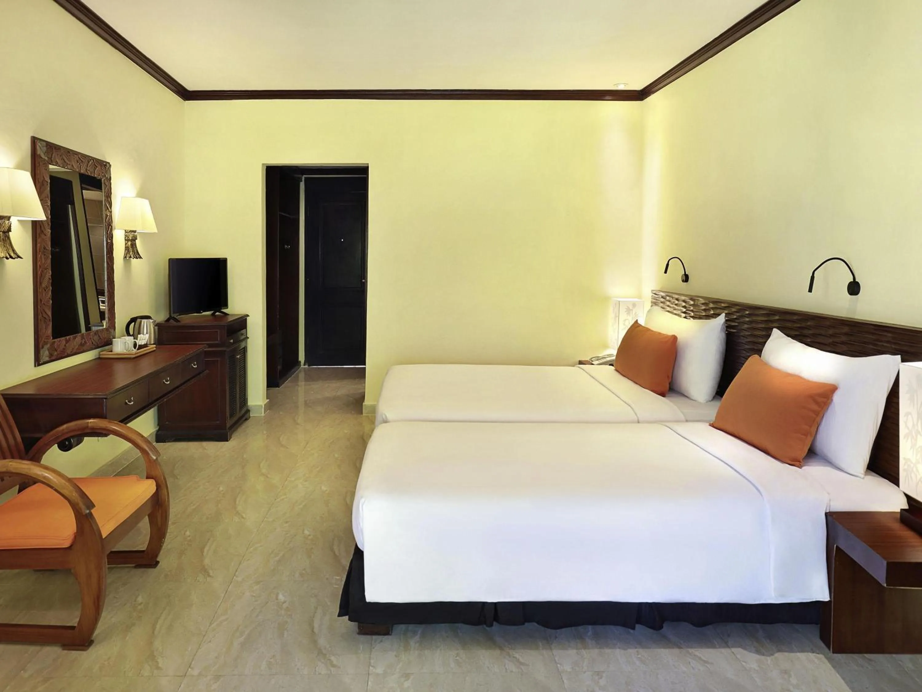 Bedroom, Bed in Mercure Resort Sanur