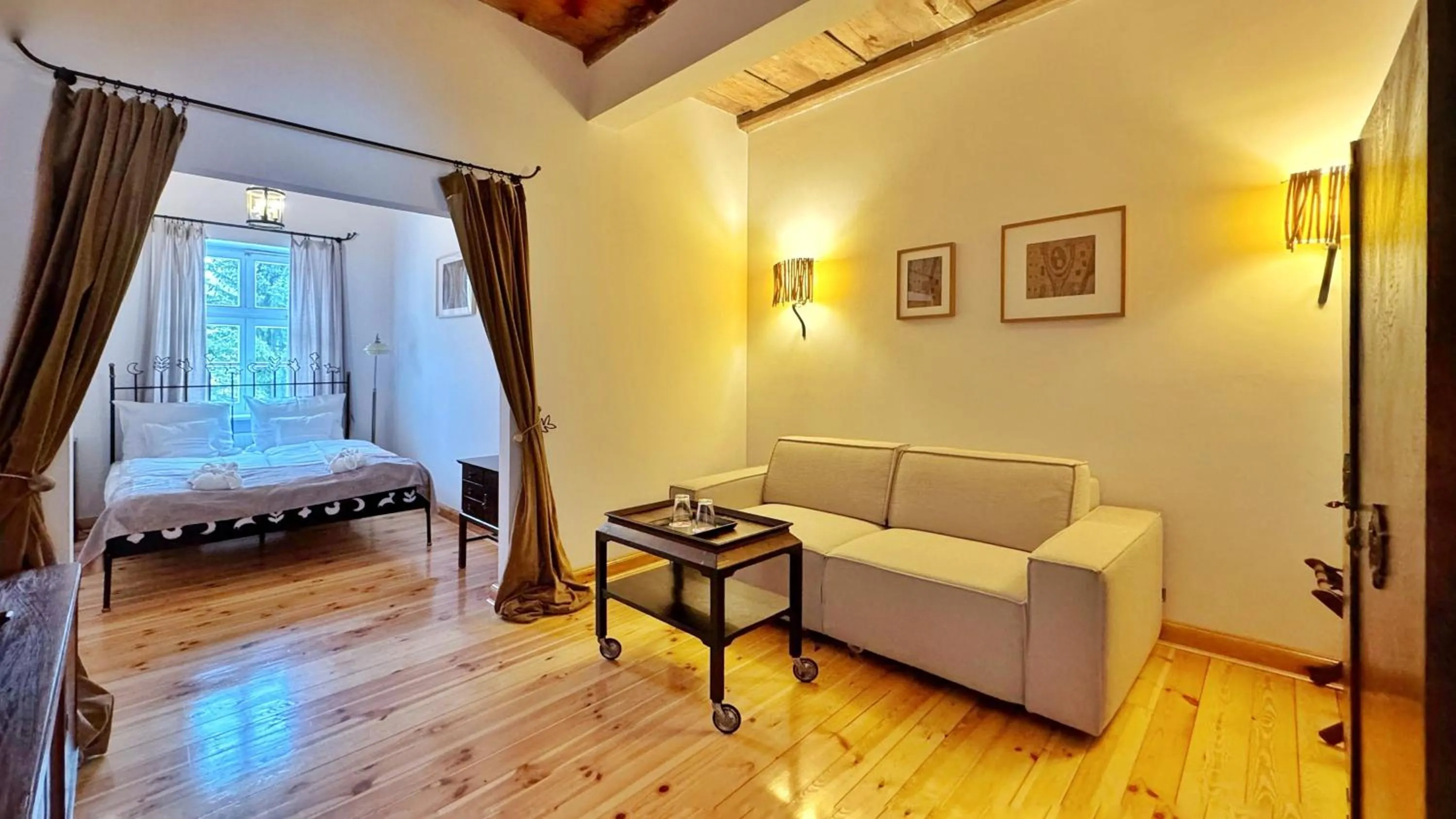 Bed in Młyn Klekotki Spa Resort