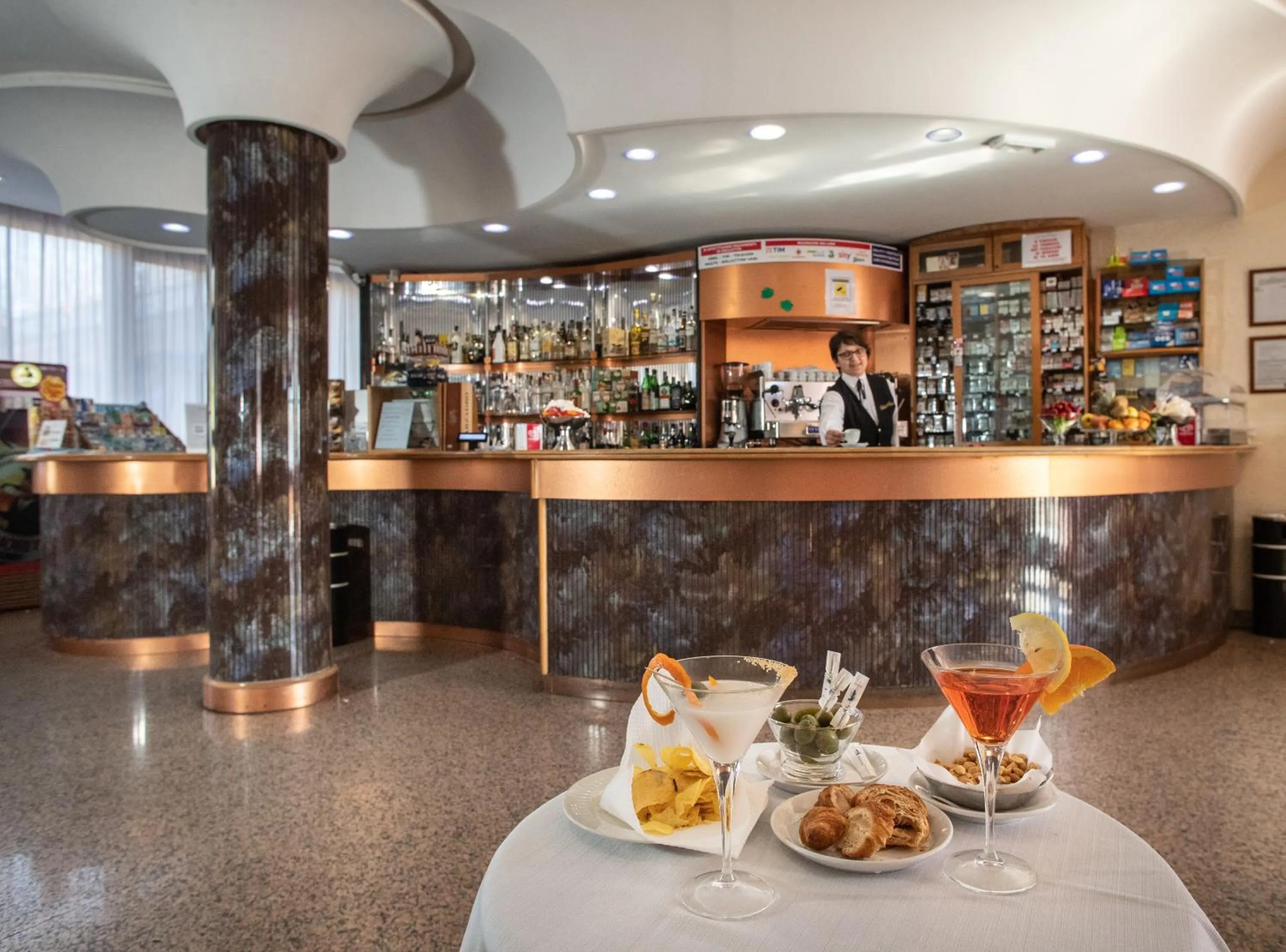 Food and drinks in Hotel Kiris