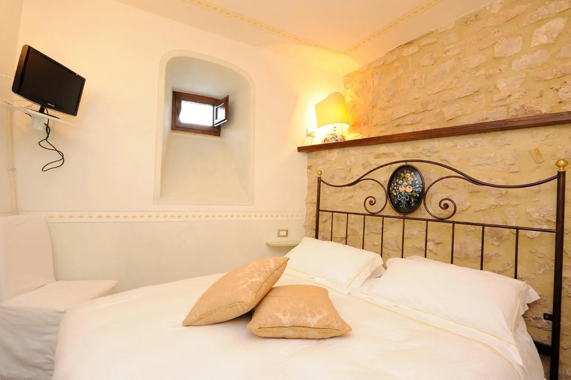 Bedroom, Bed in Torre Del Nera Albergo diffuso & Spa