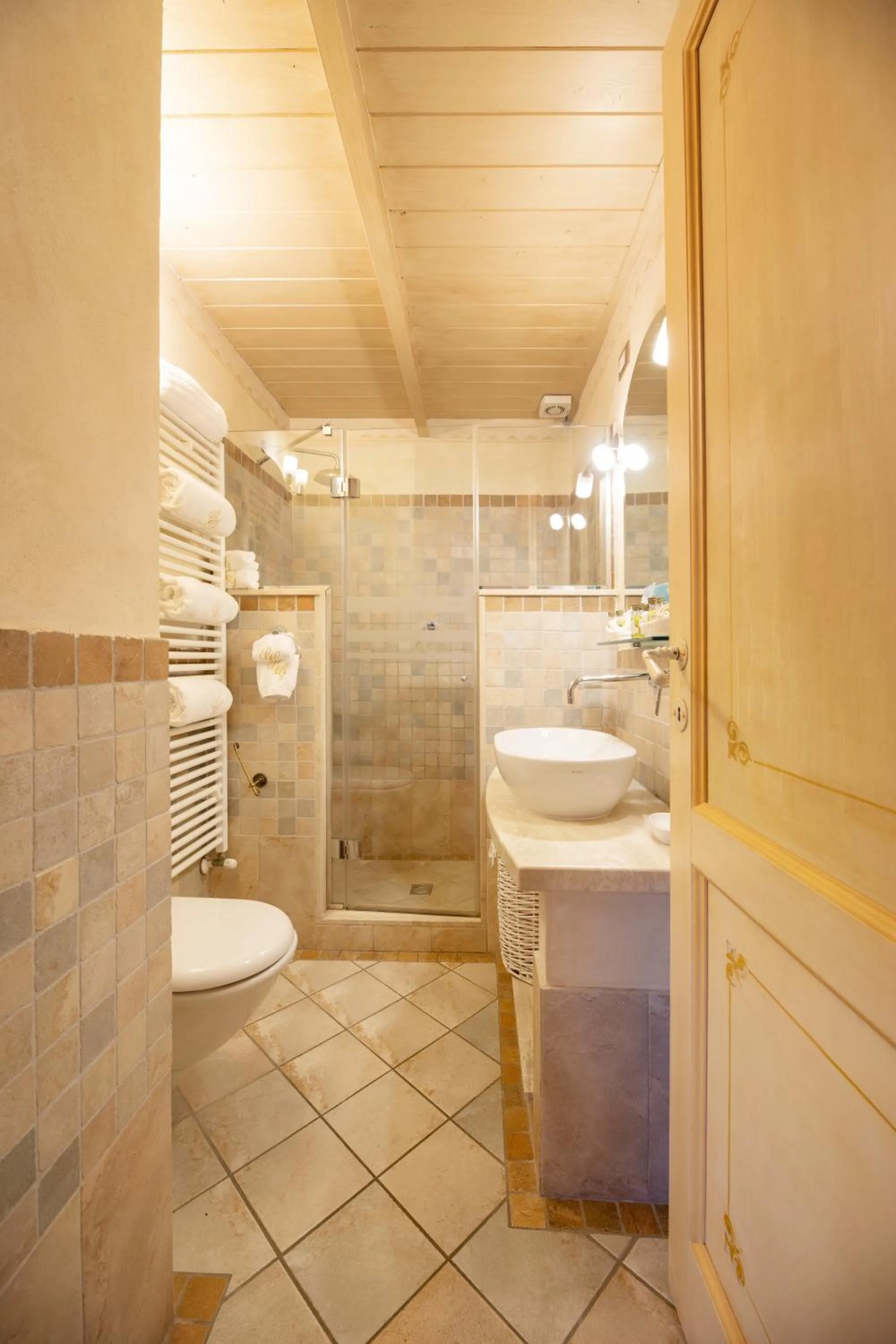 Bathroom in Torre Del Nera Albergo diffuso & Spa