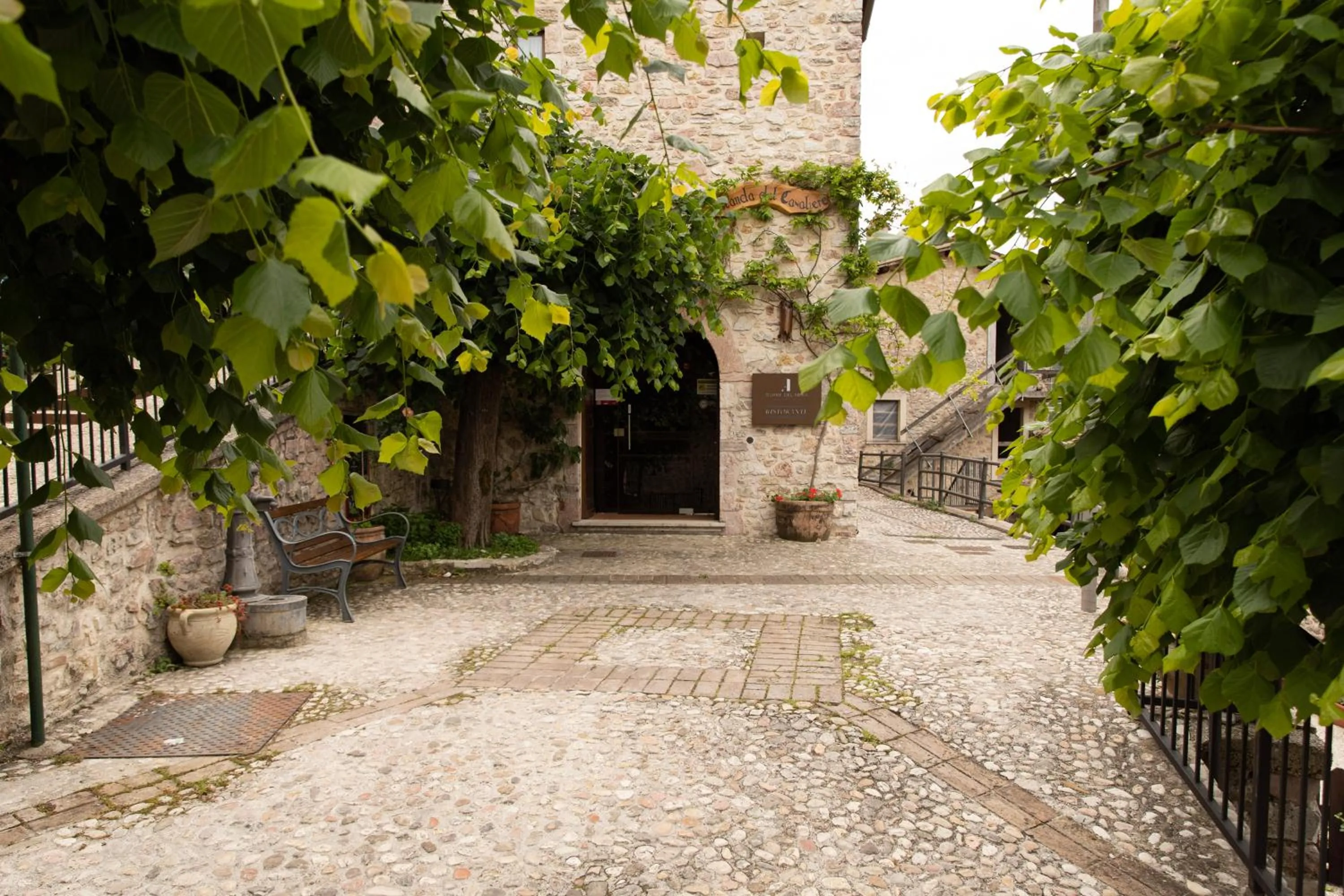 Restaurant/places to eat in Torre Del Nera Albergo diffuso & Spa