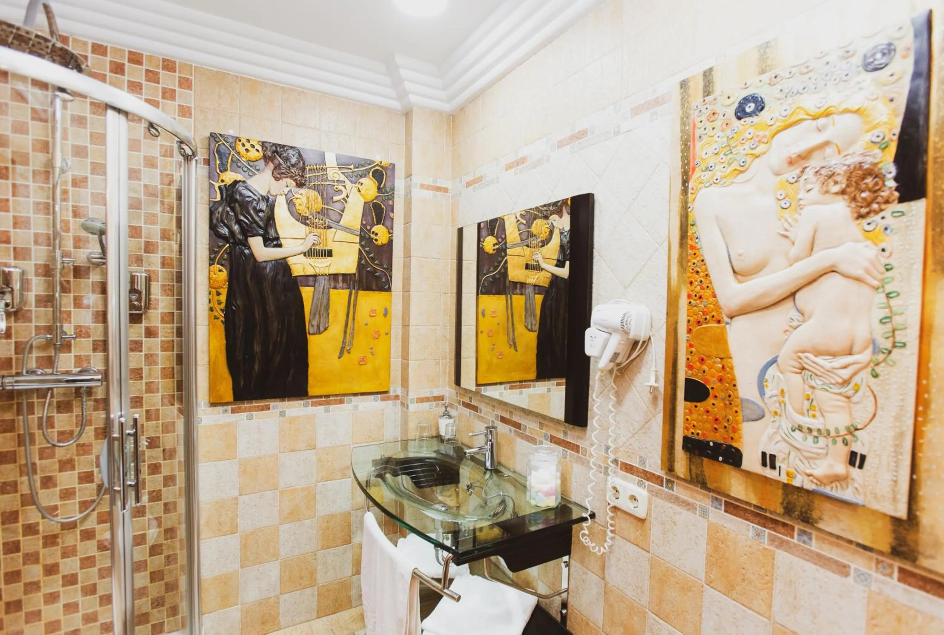 Decorative detail in Casa de Reyes