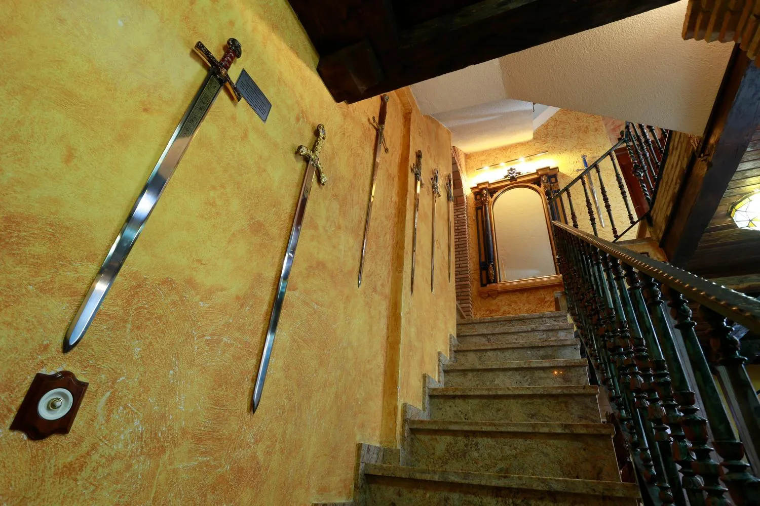 Decorative detail in Casa de Reyes