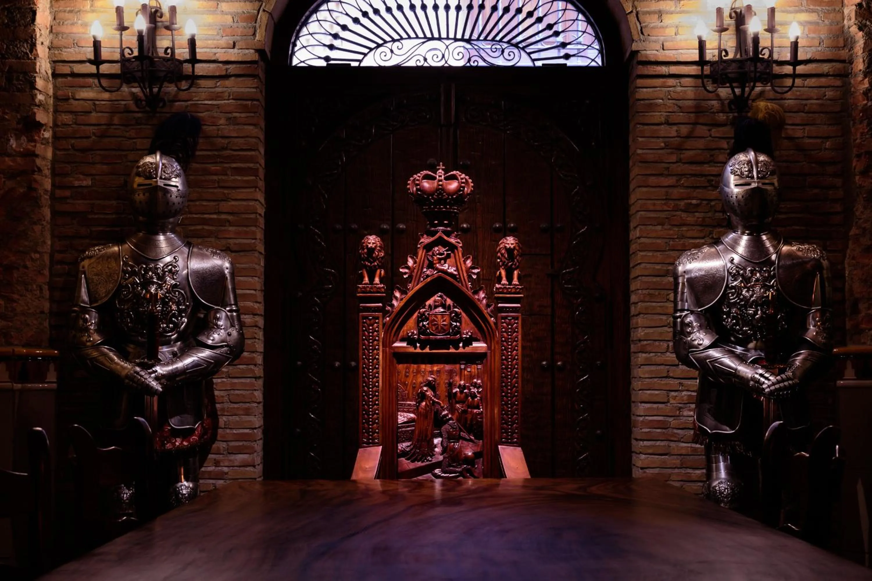 Decorative detail in Casa de Reyes