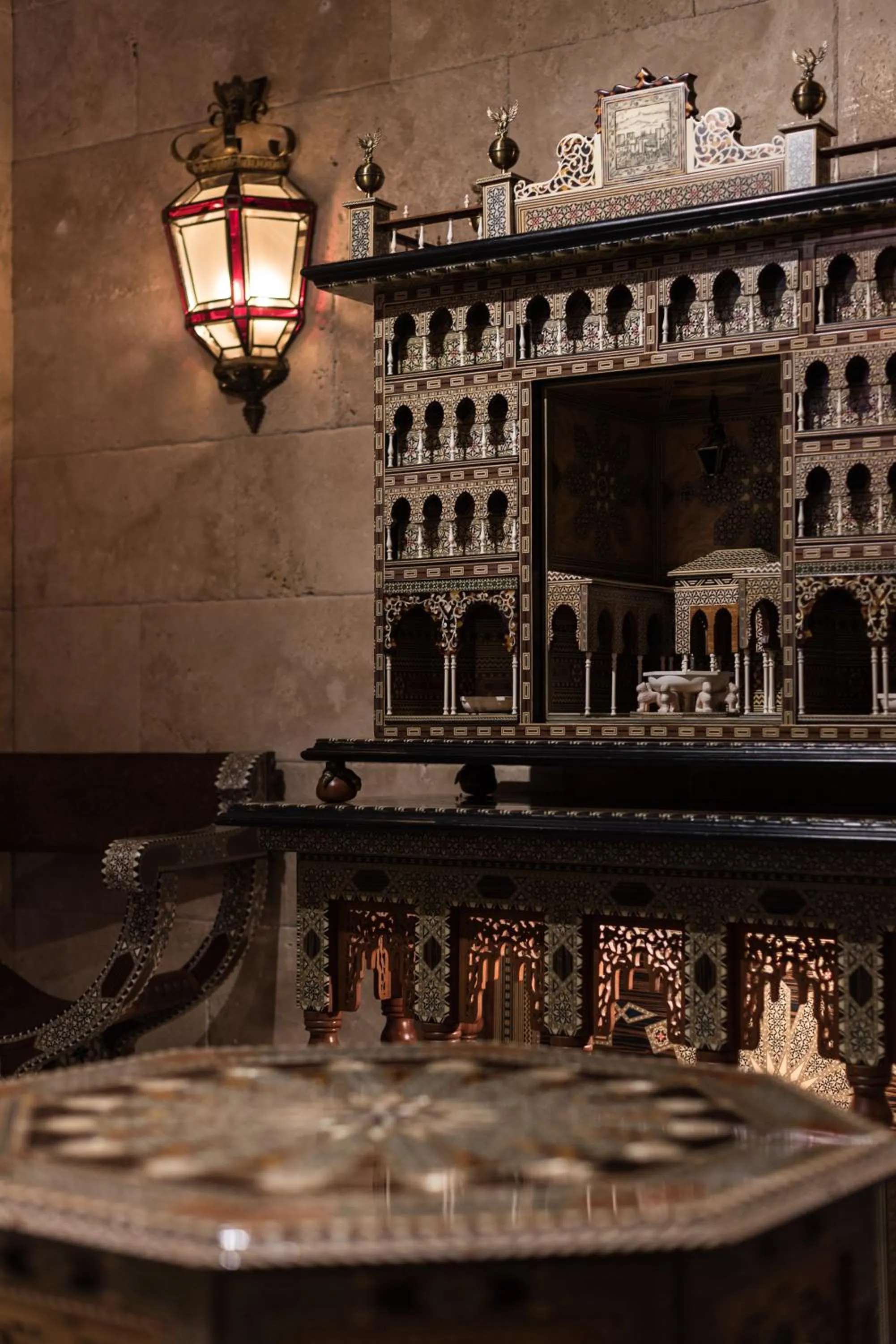 Decorative detail in Casa de Reyes