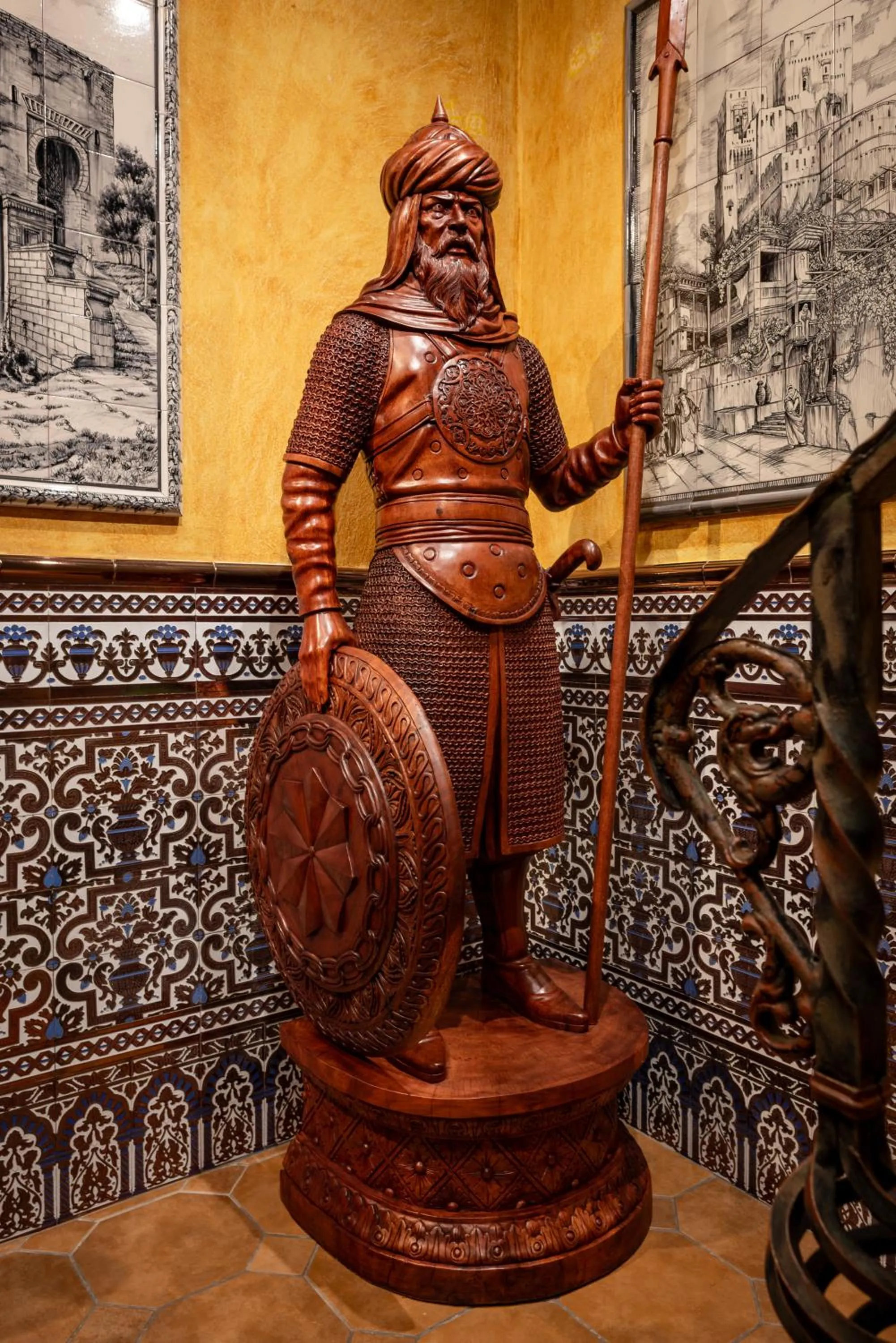 Decorative detail in Casa de Reyes